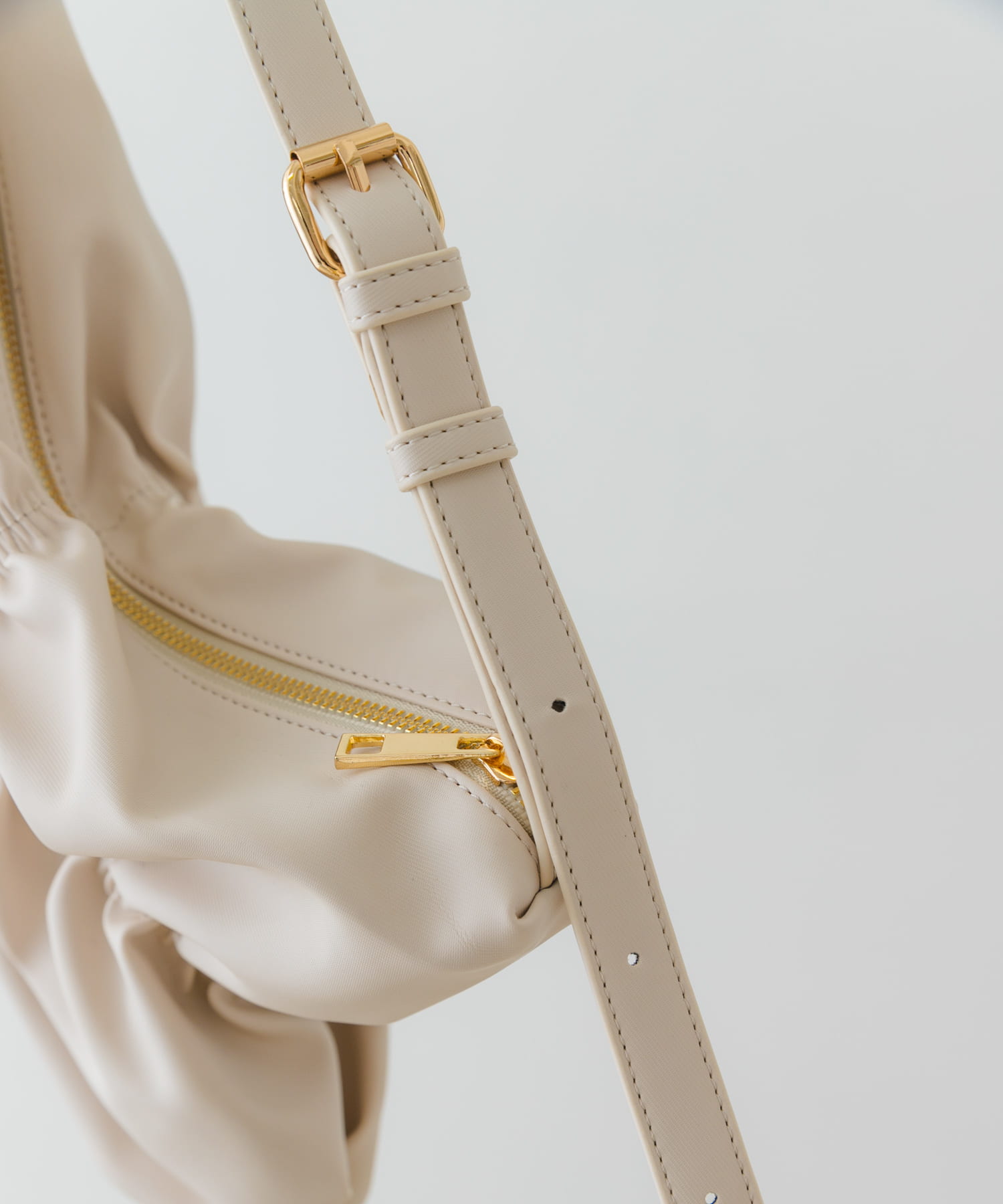 シャーリングワンハンドルバッグ OFF one