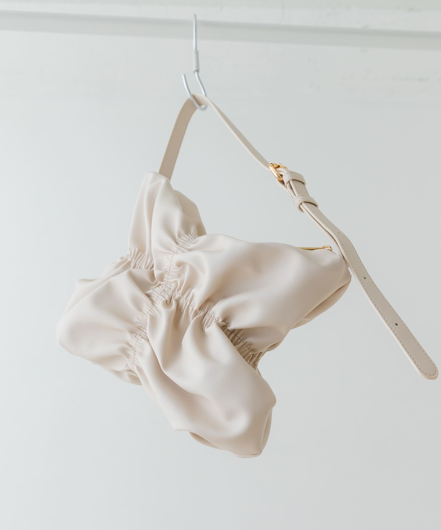 シャーリングワンハンドルバッグ OFF one