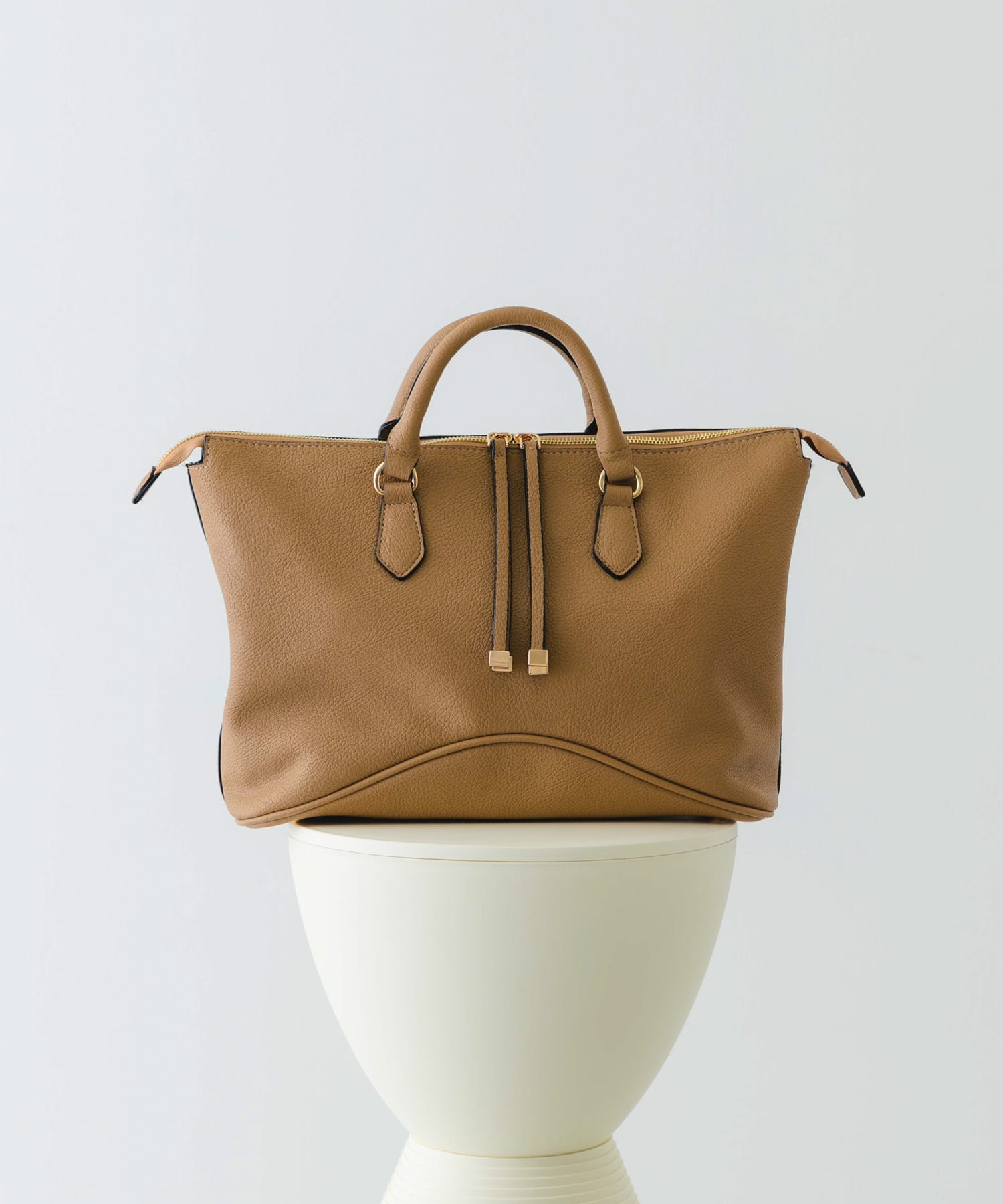 メタルストラップボストンバッグ