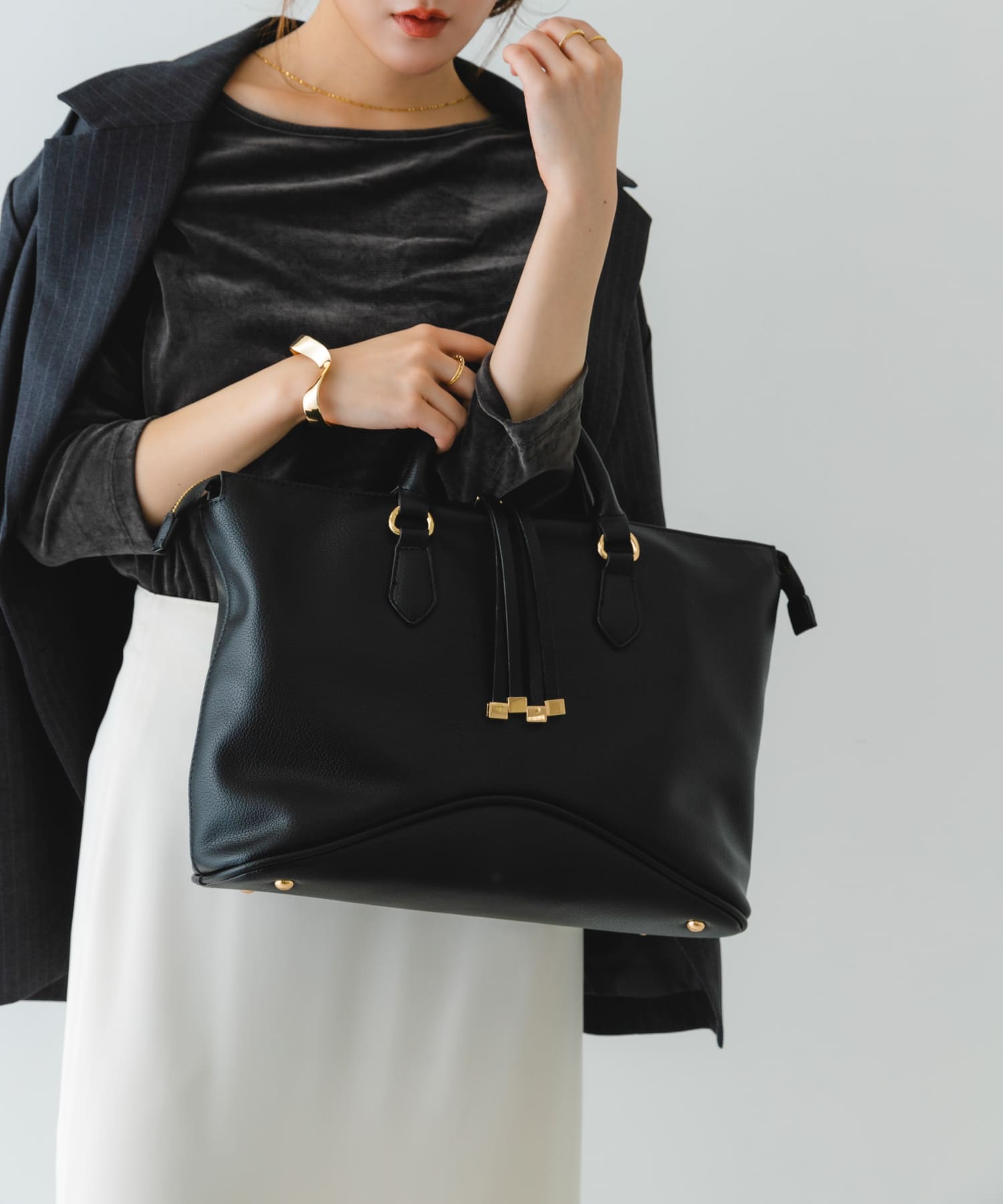 メタルストラップボストンバッグ BLACK one