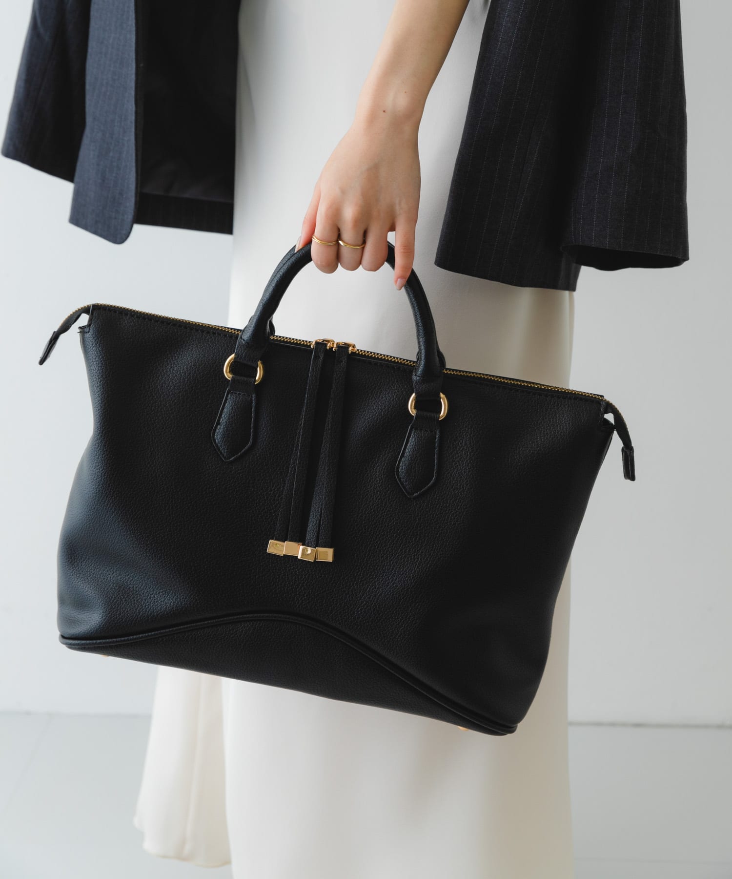 メタルストラップボストンバッグ BLACK one