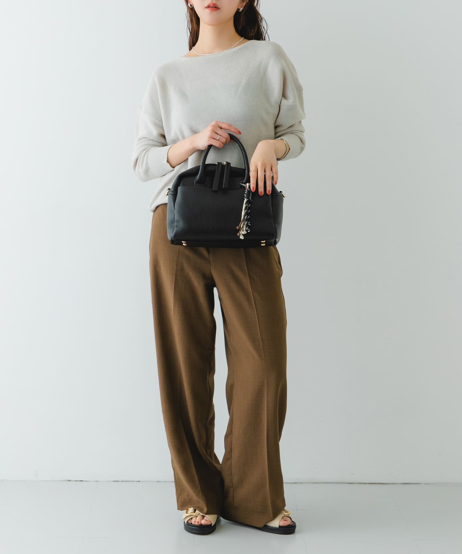 プレーンボストンバッグ BLACK one