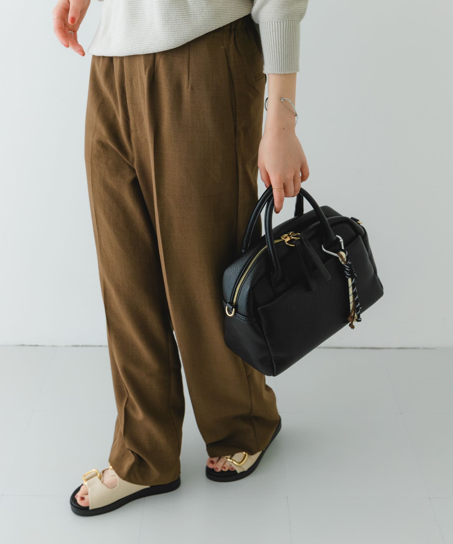 プレーンボストンバッグ BLACK one