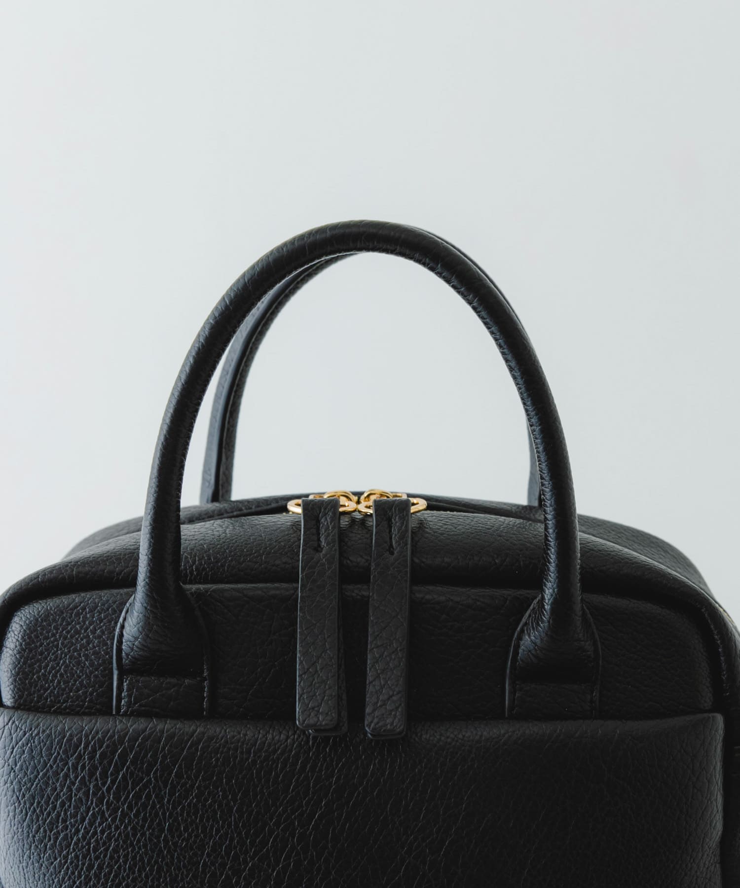 プレーンボストンバッグ BLACK one