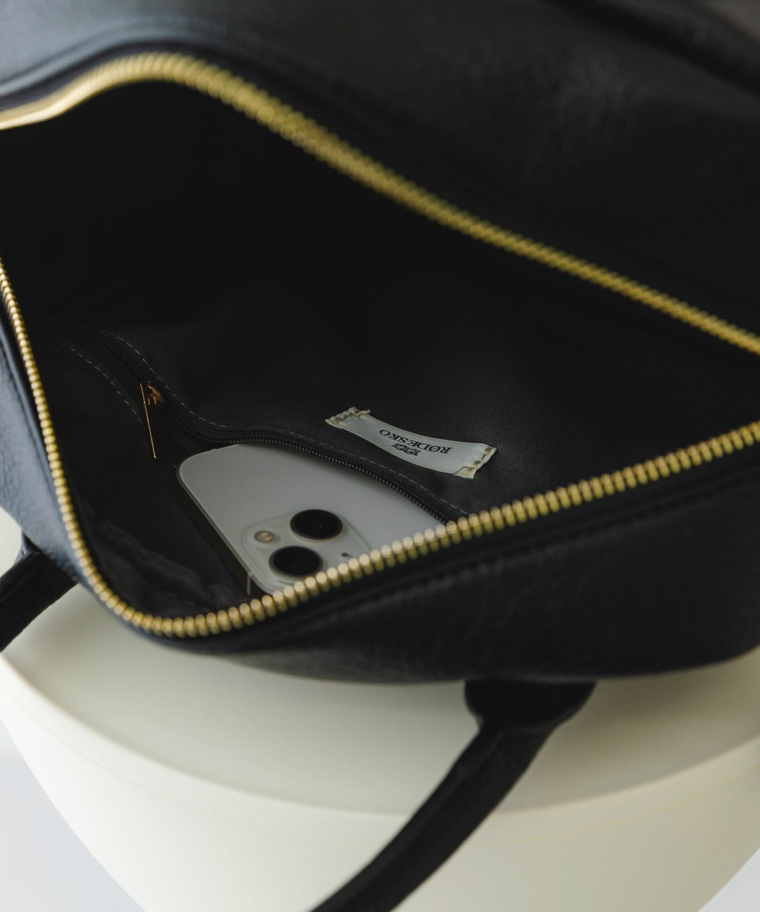 プレーンボストンバッグ BLACK one