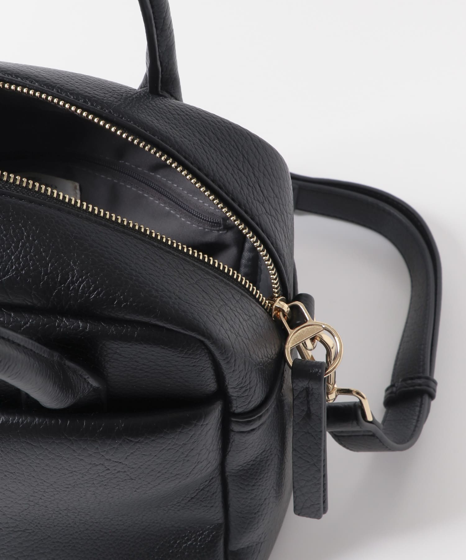 プレーンボストンバッグ BLACK one