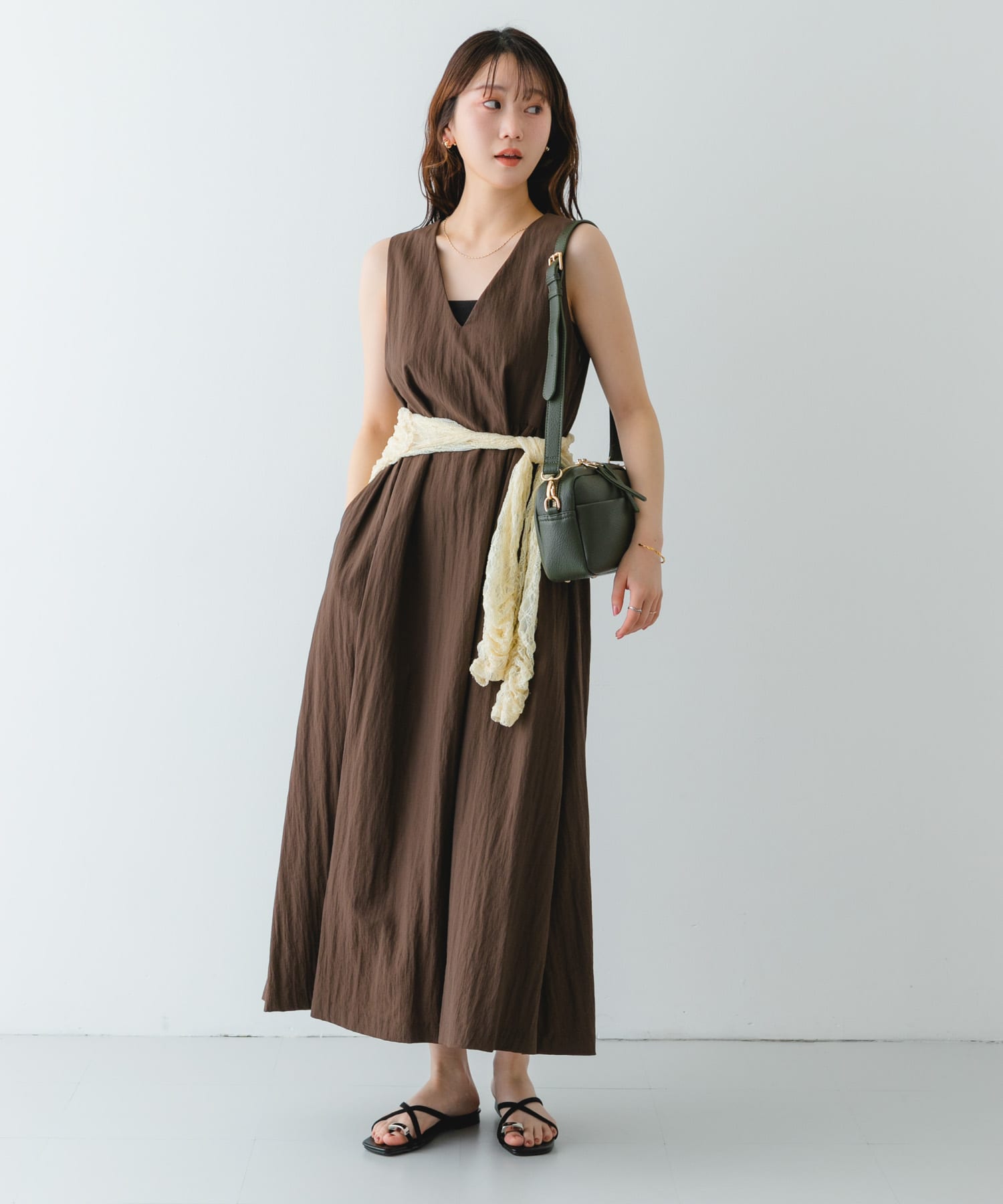 KHAKI