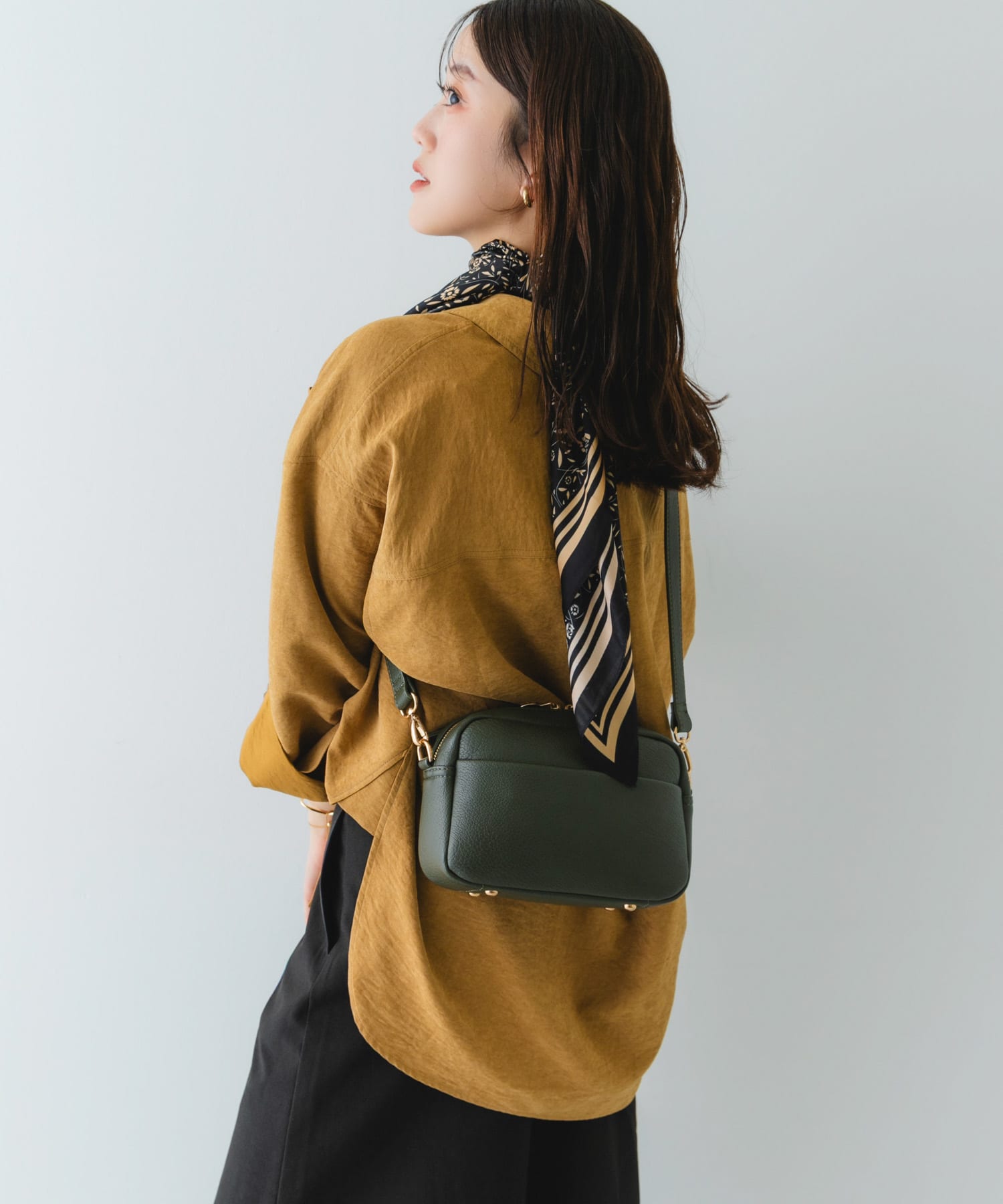 プレーンショルダーバッグ KHAKI one