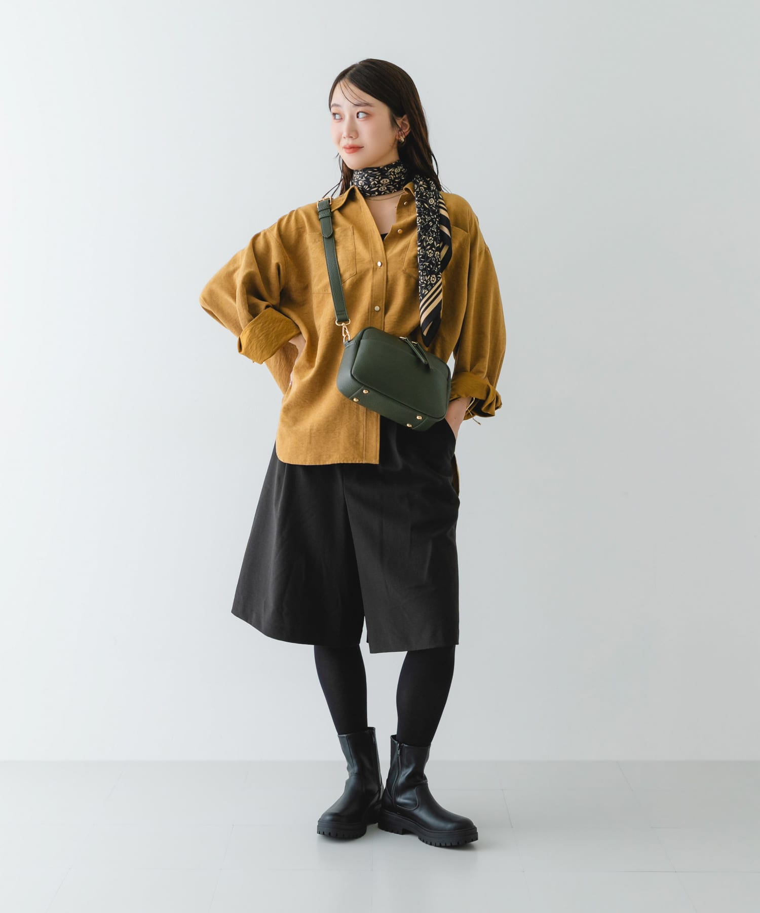 プレーンショルダーバッグ KHAKI one