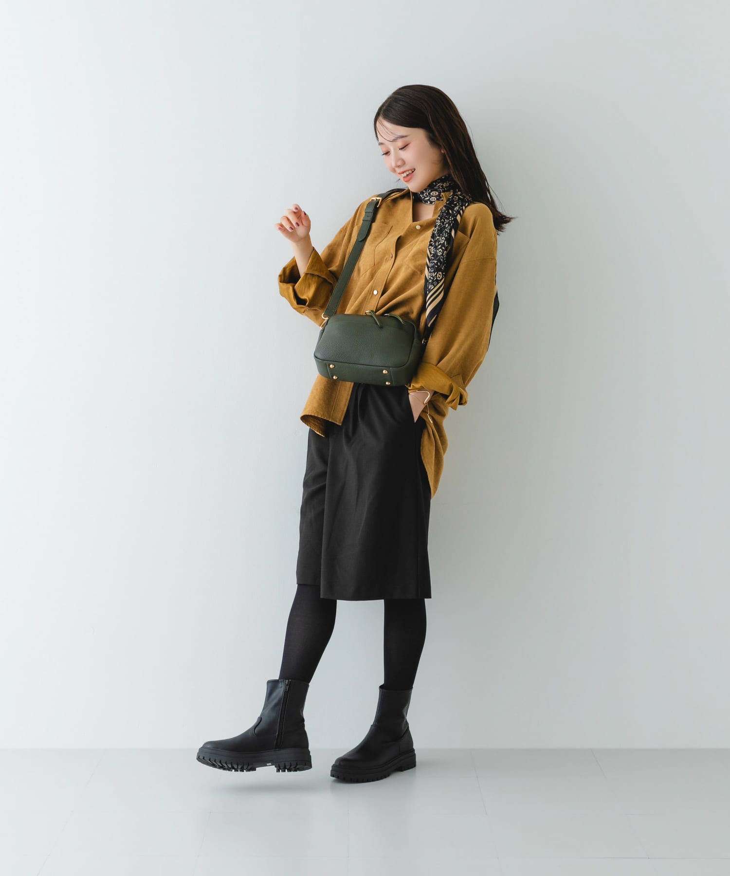 プレーンショルダーバッグ KHAKI one