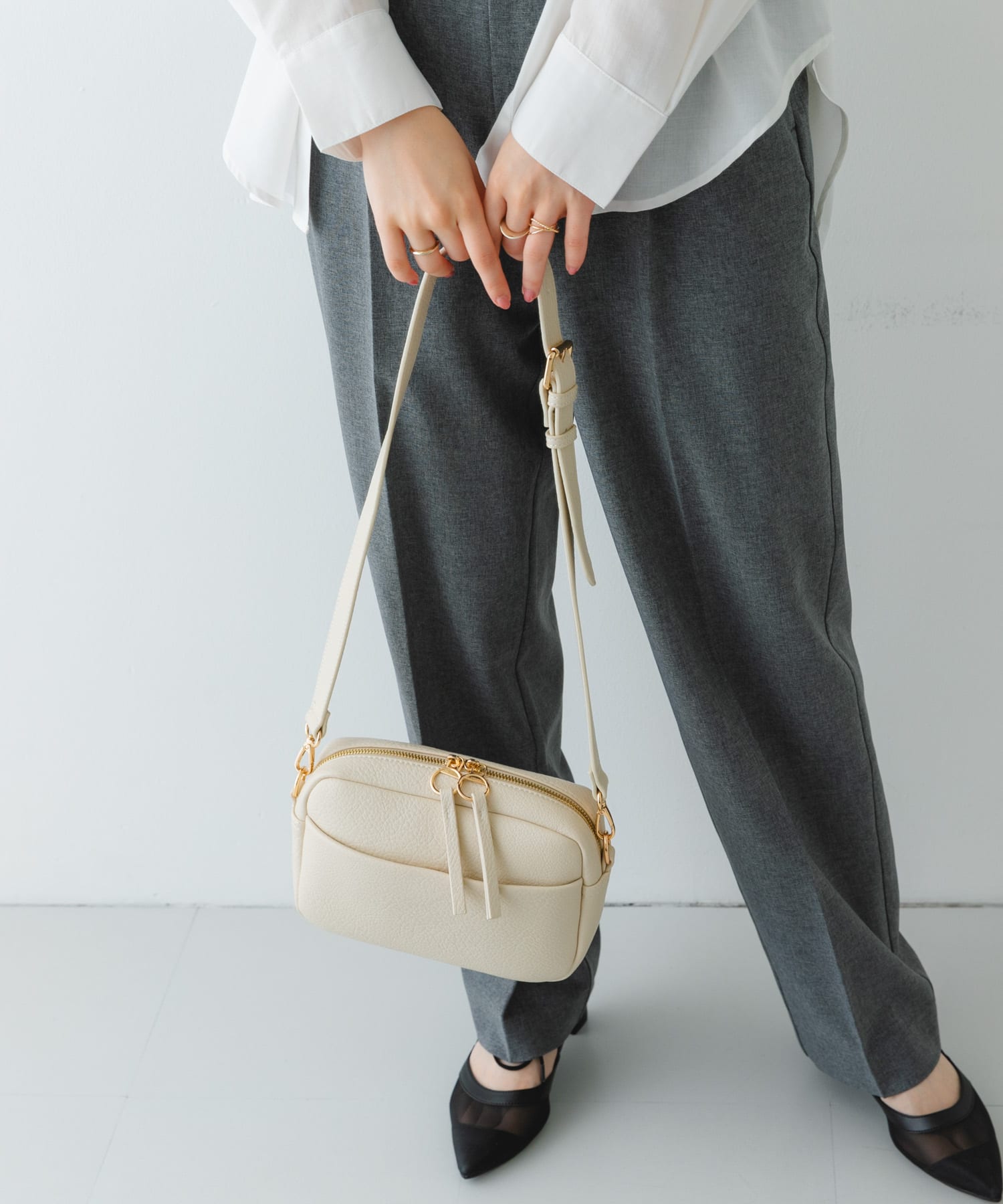 プレーンショルダーバッグ IVORY one