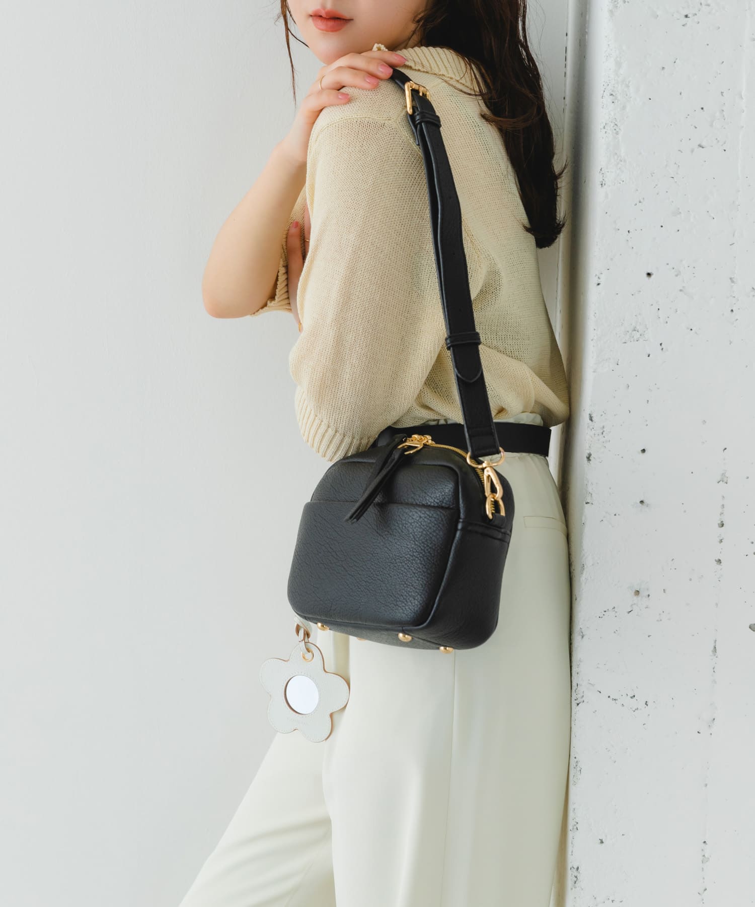 プレーンショルダーバッグ BLACK one