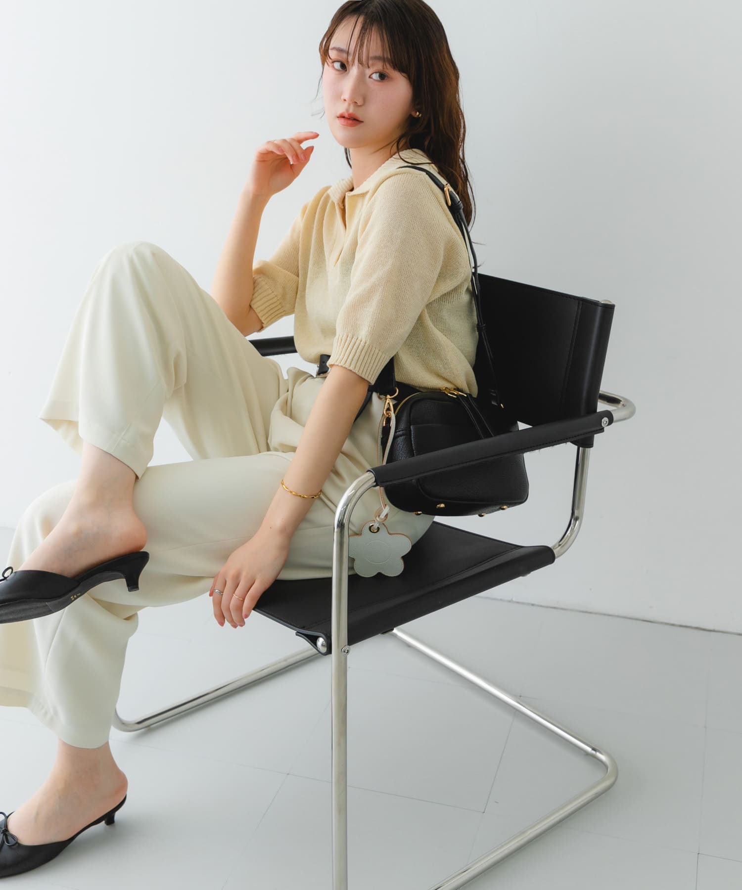 プレーンショルダーバッグ BLACK one