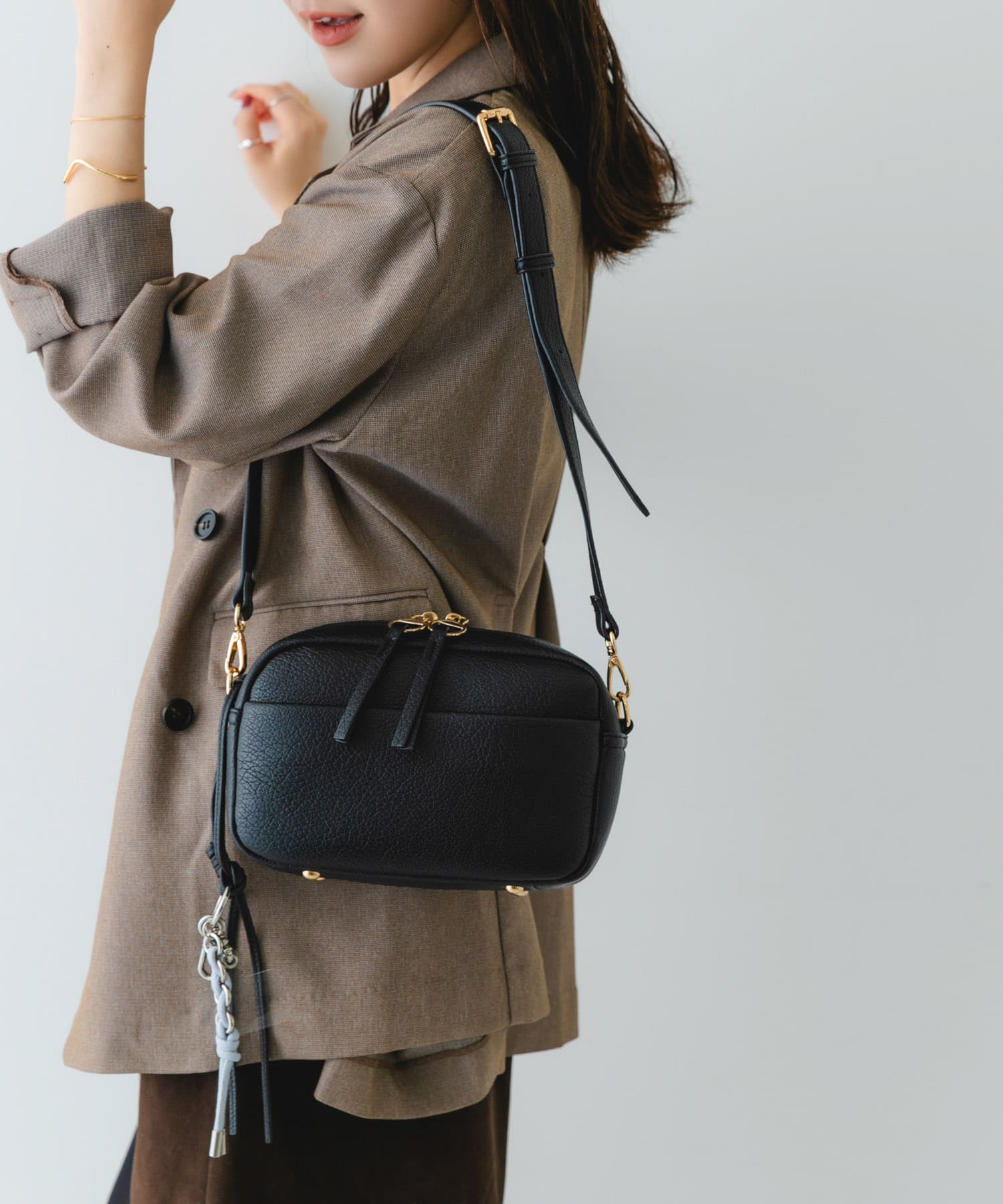 プレーンショルダーバッグ BLACK one
