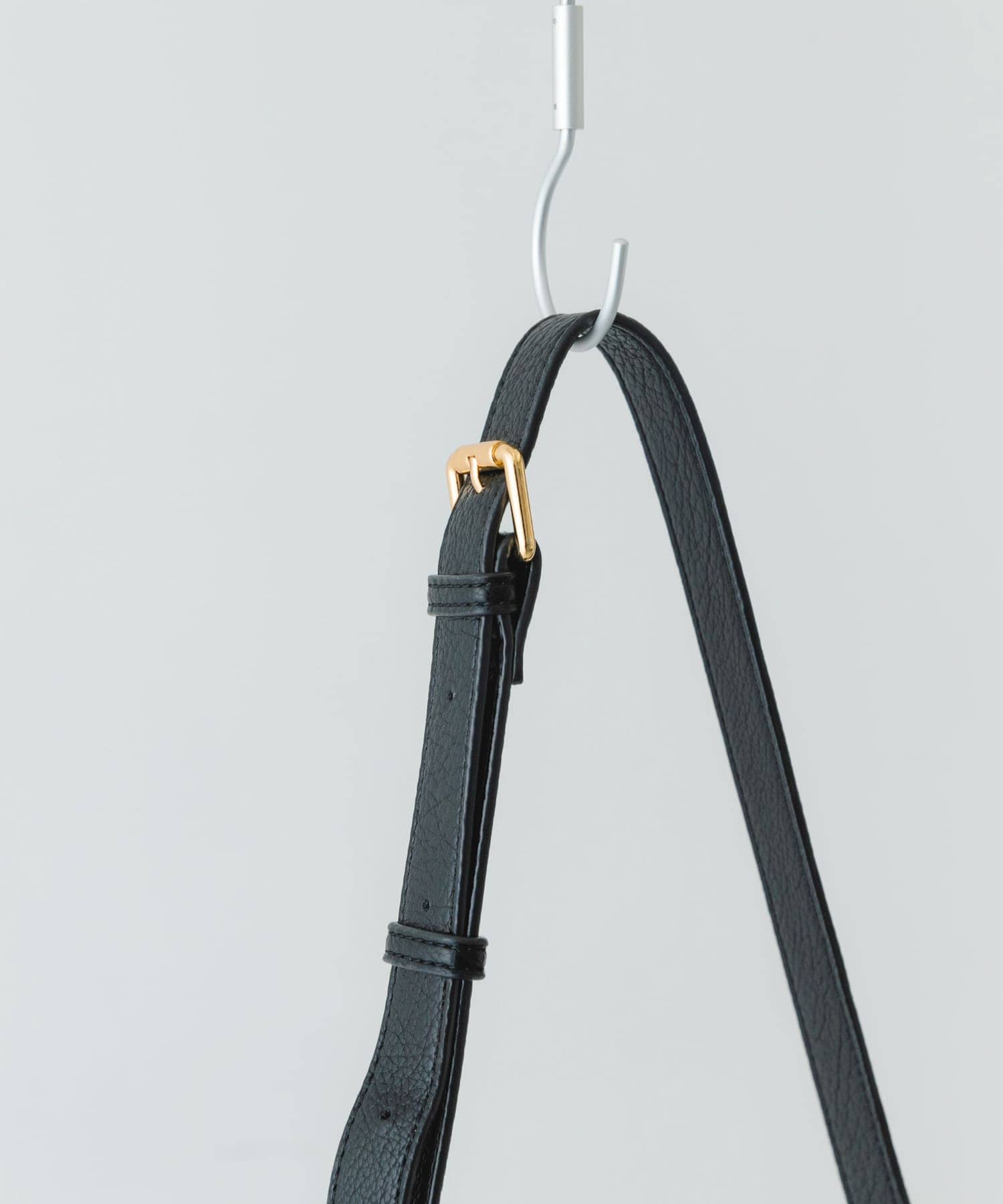 プレーンショルダーバッグ BLACK one