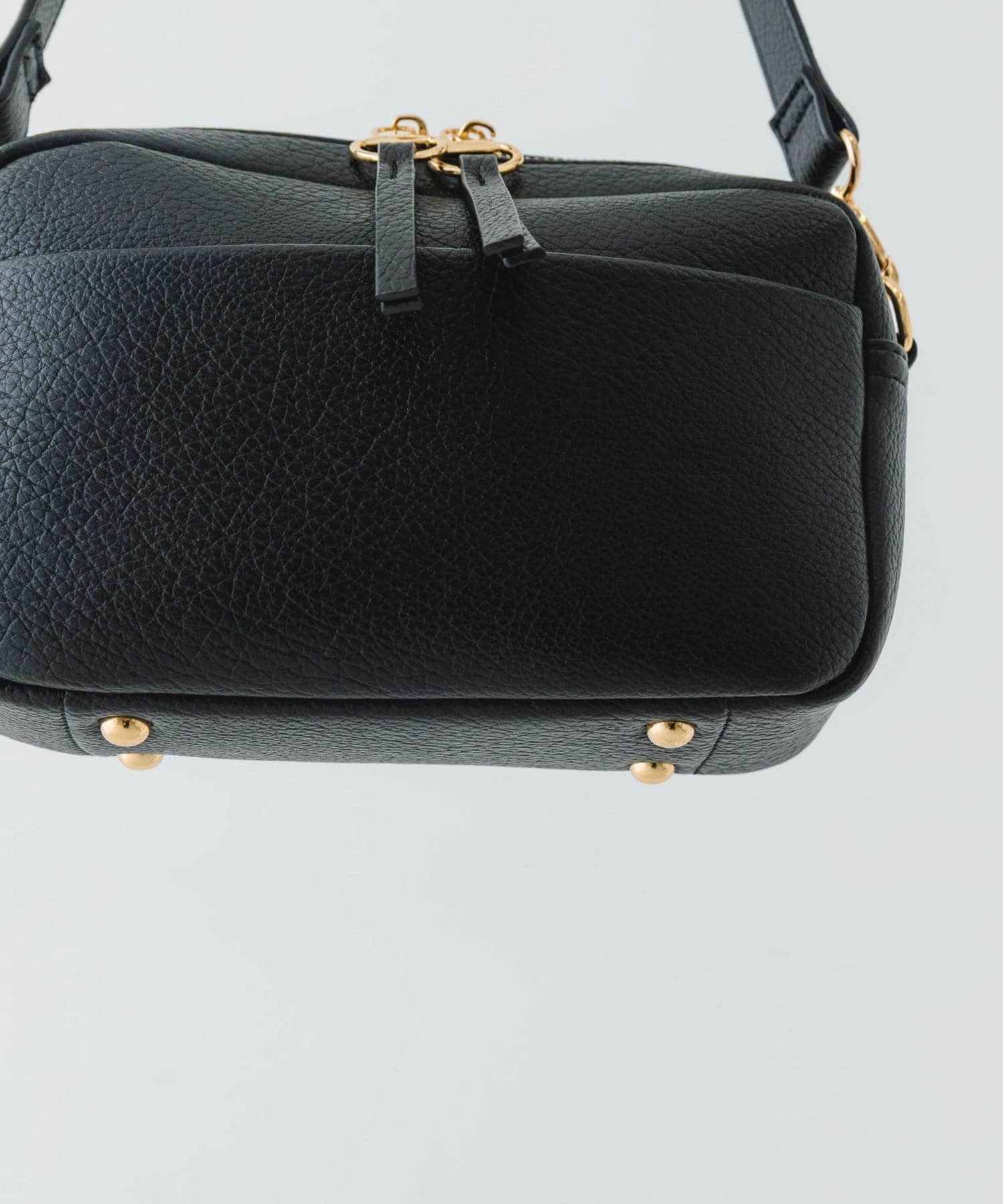 プレーンショルダーバッグ BLACK one