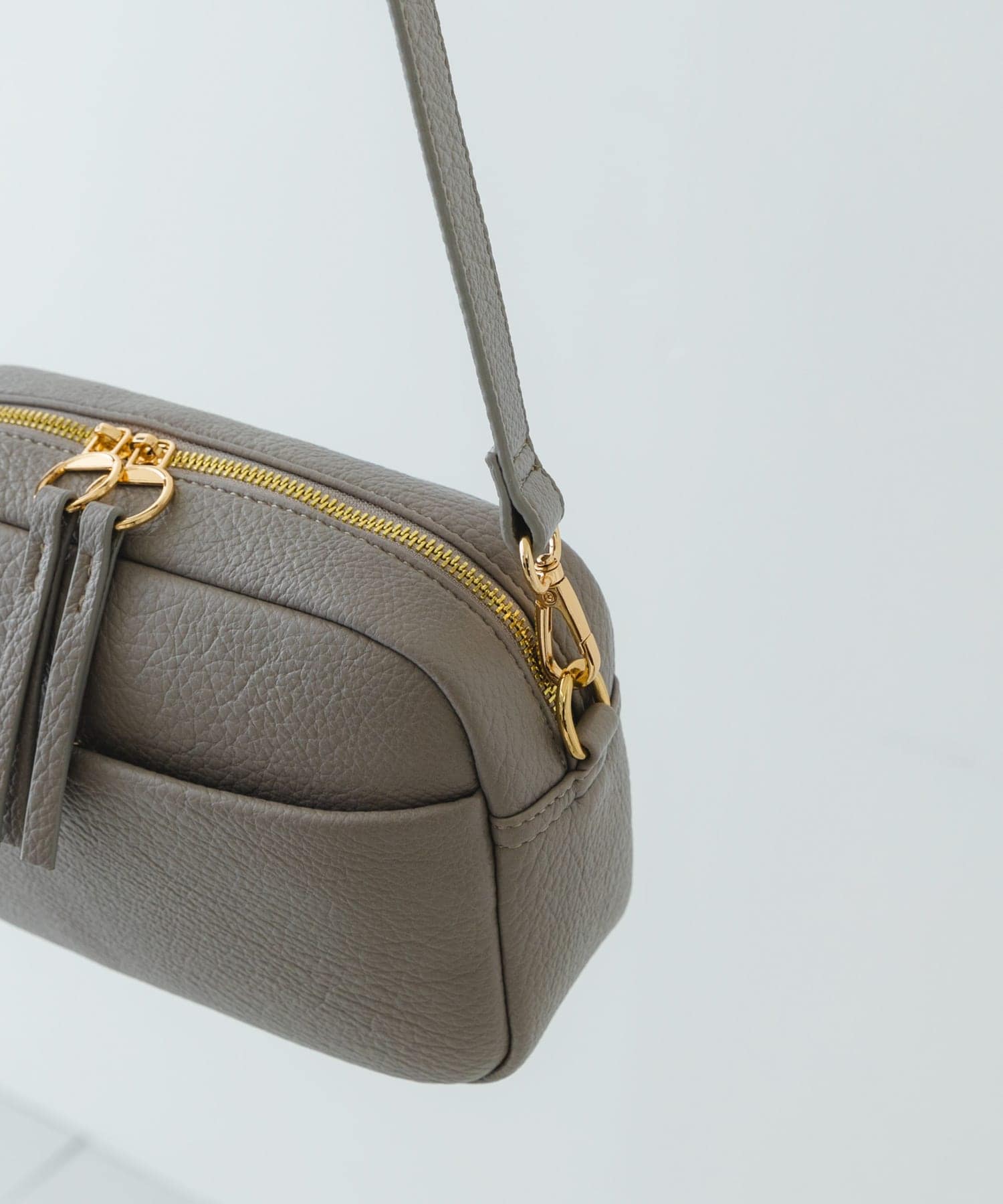 プレーンショルダーバッグ GRAY one
