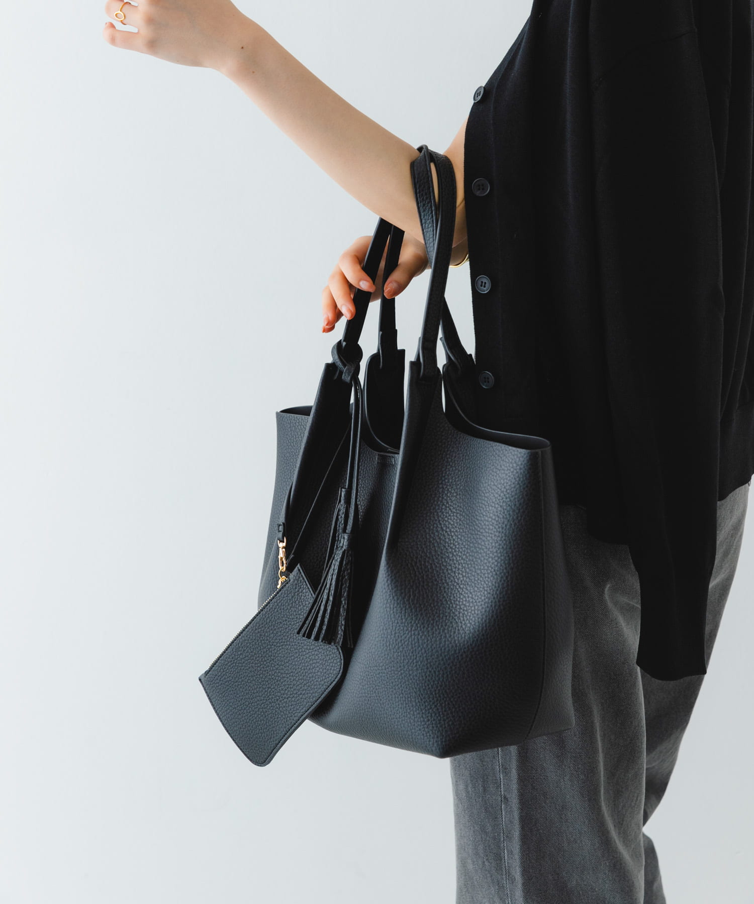 ポーチ付タックトートバッグ BLACK one