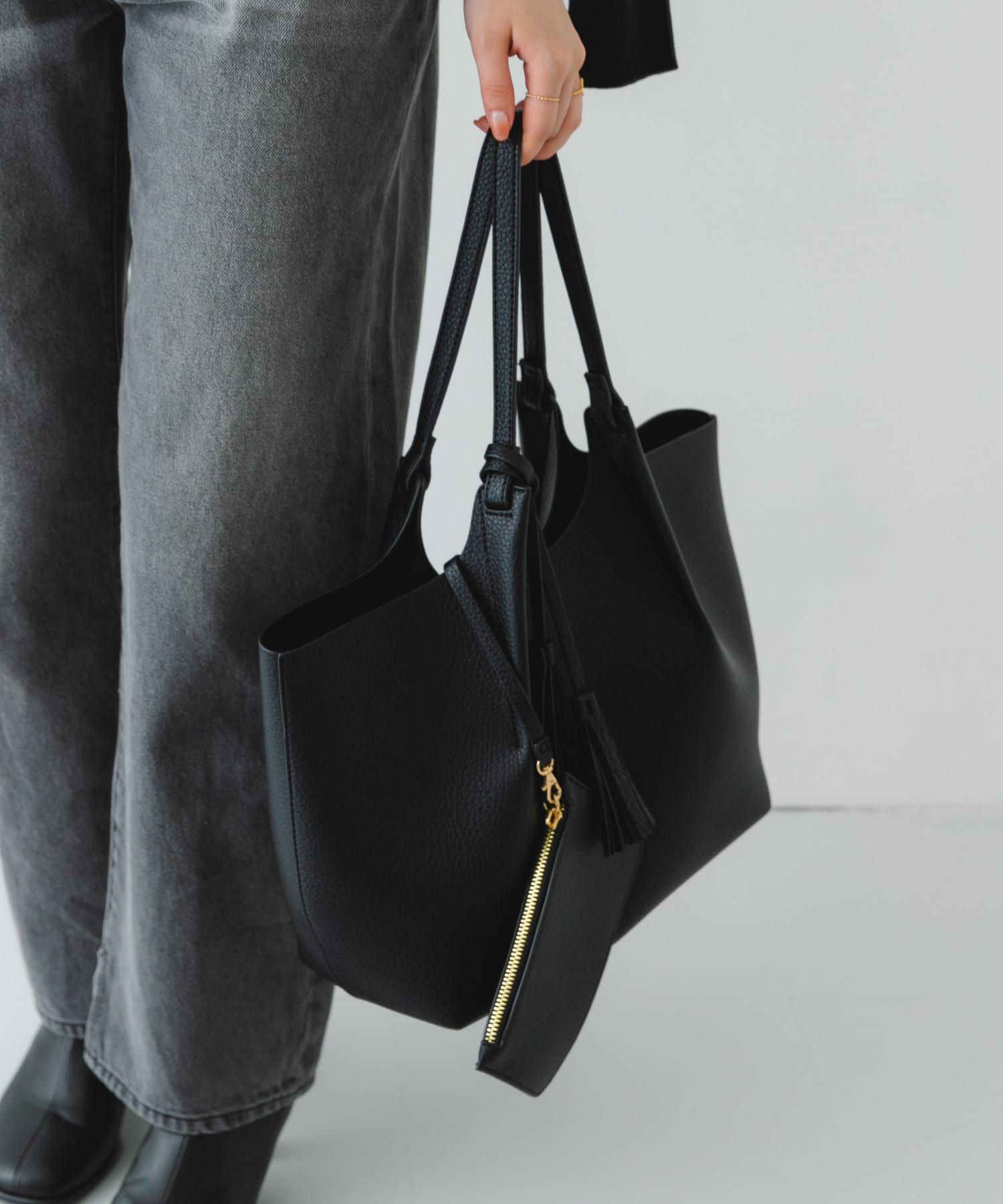 ポーチ付タックトートバッグ BLACK one