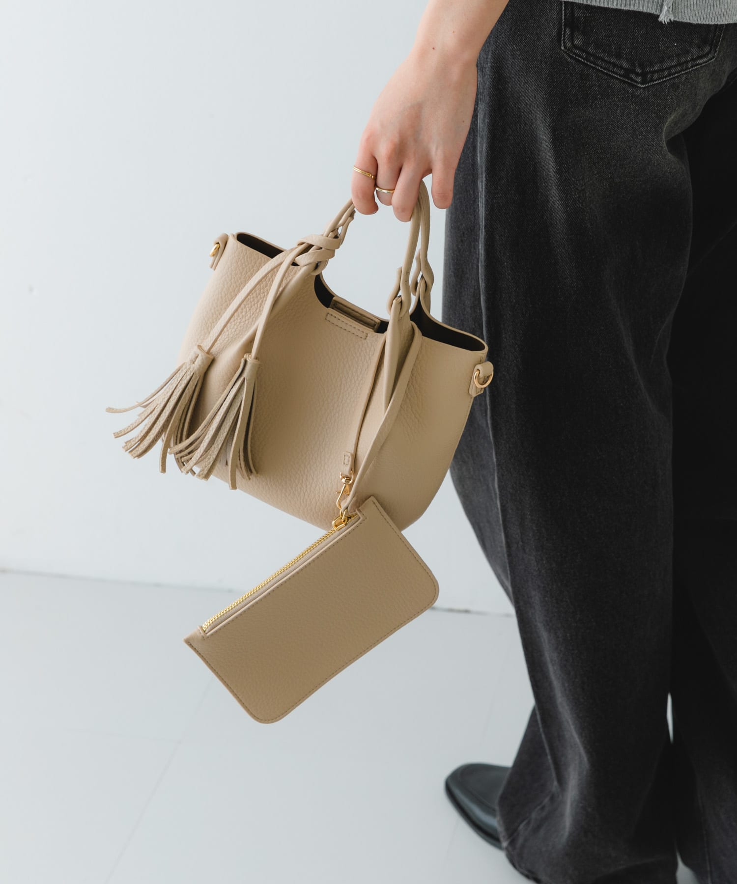 ポーチ付タックミニショルダーバッグ IVORY one