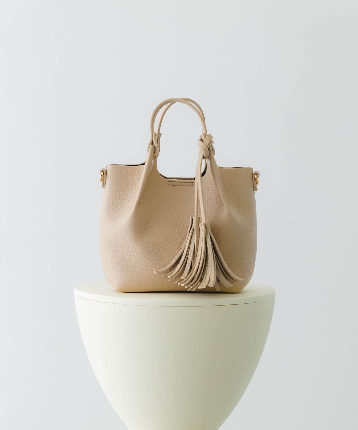 ポーチ付タックミニショルダーバッグ IVORY one