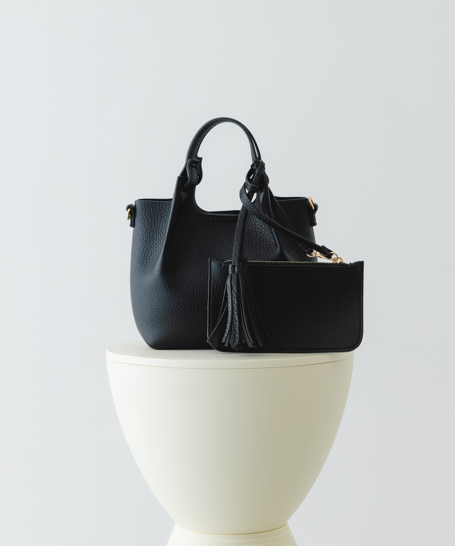ポーチ付タックミニショルダーバッグ BLACK one