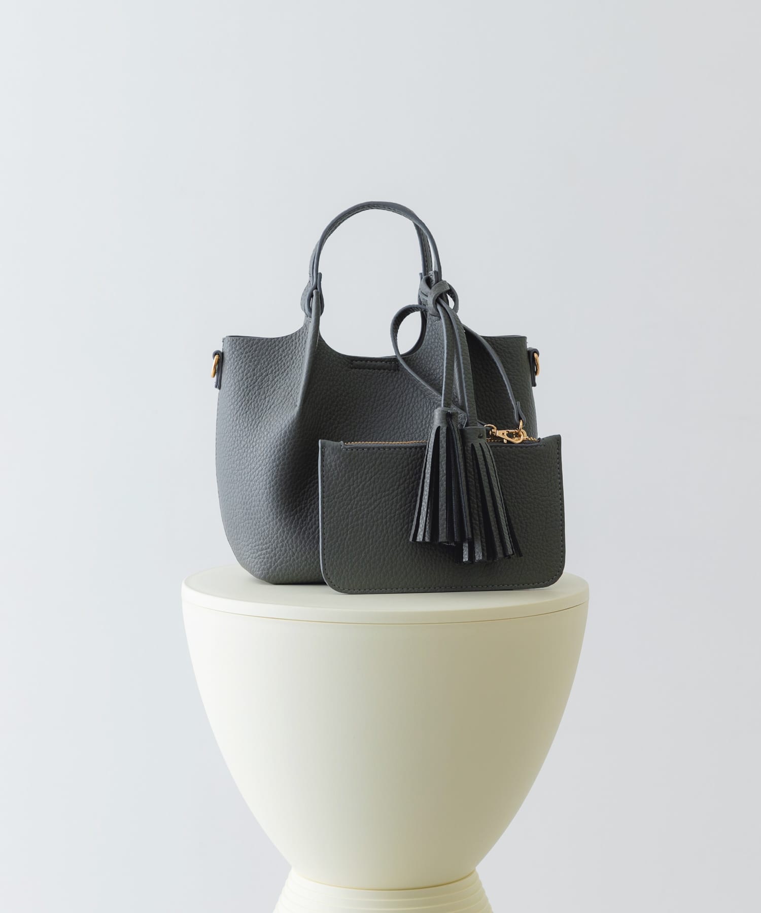ポーチ付タックミニショルダーバッグ GRAY one
