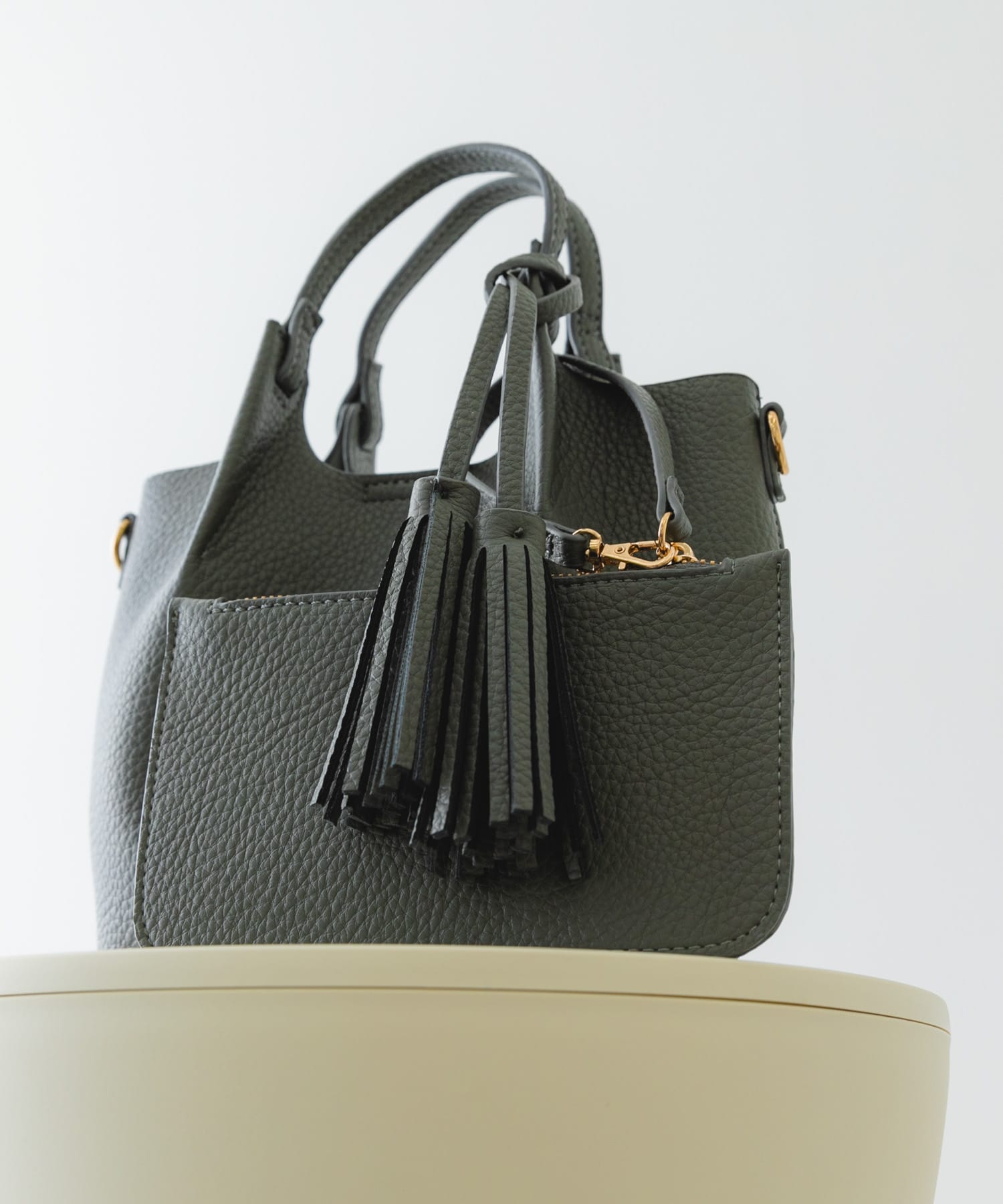 ポーチ付タックミニショルダーバッグ GRAY one