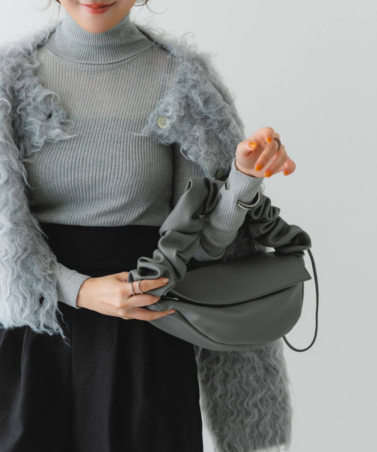 ギャザーハンドルバッグ GRAY one