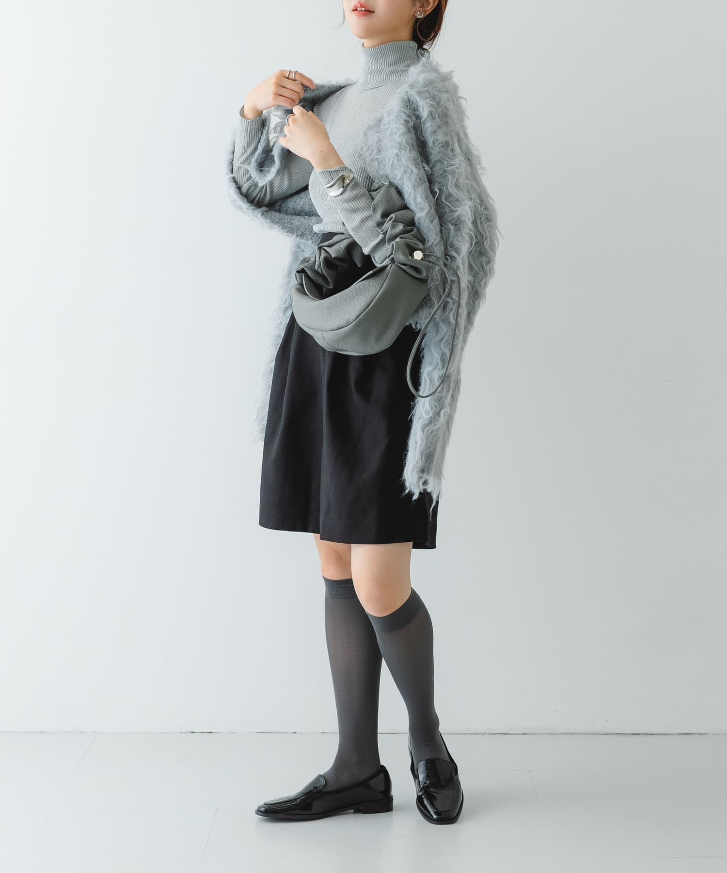 ギャザーハンドルバッグ GRAY one