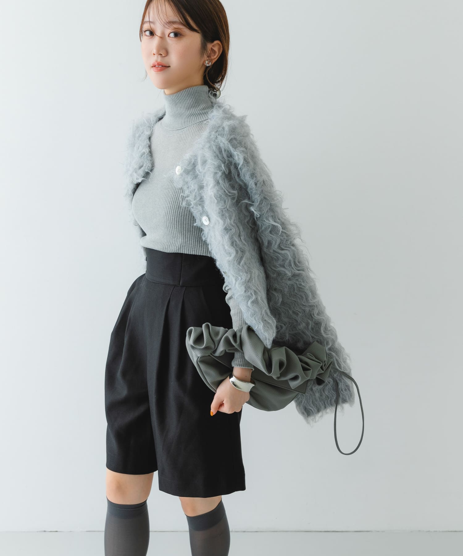 ギャザーハンドルバッグ GRAY one