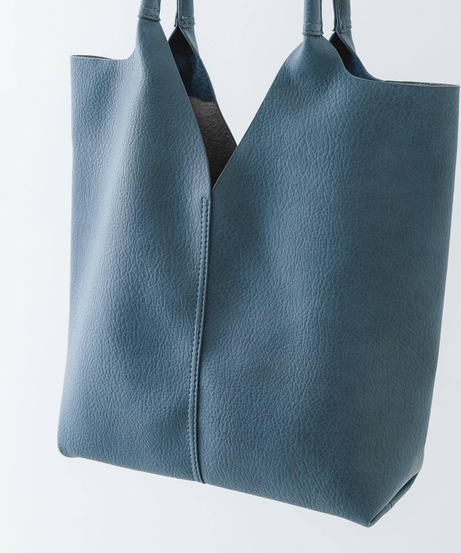 センターステッチVカットトートバッグ BLUE one