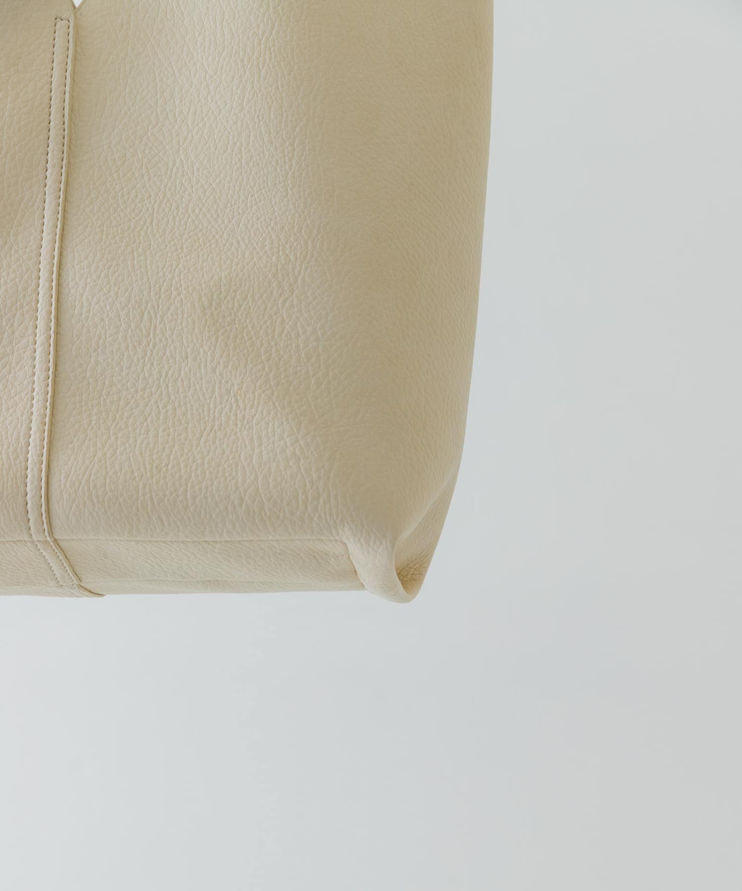 センターステッチVカットトートバッグ IVORY one