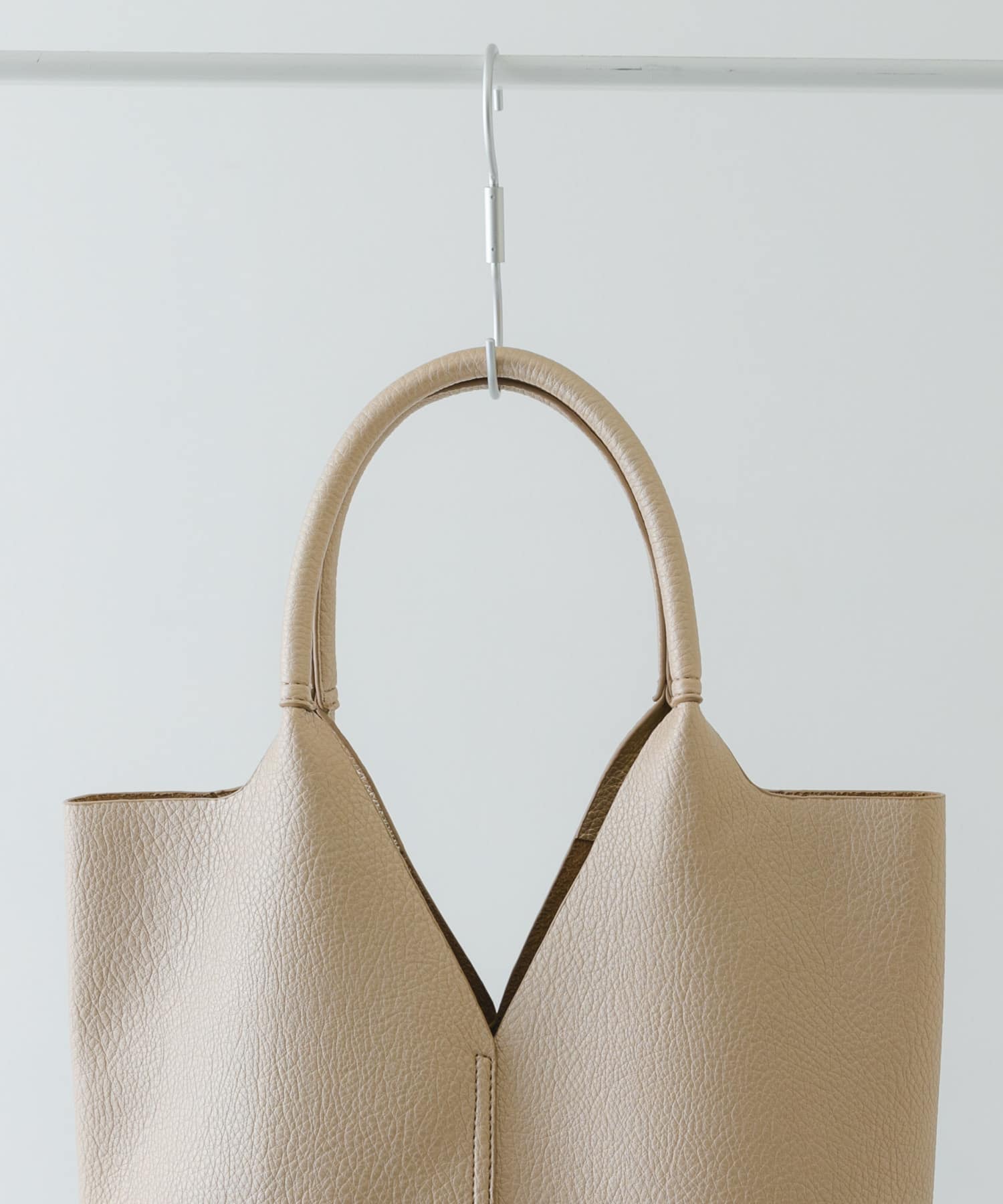 センターステッチVカットトートバッグ GOLD one