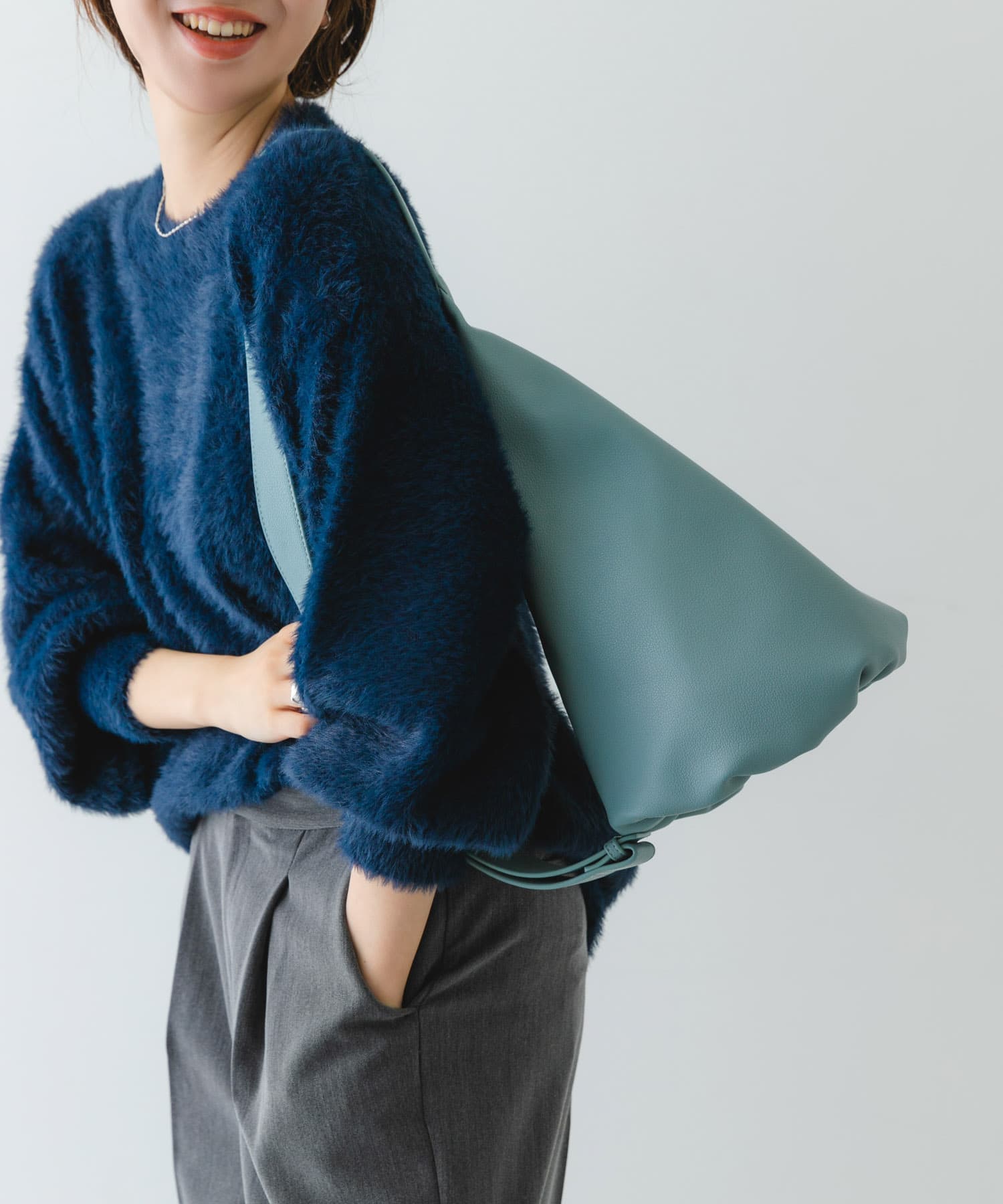 ワンショルダーボディバッグ SAX one