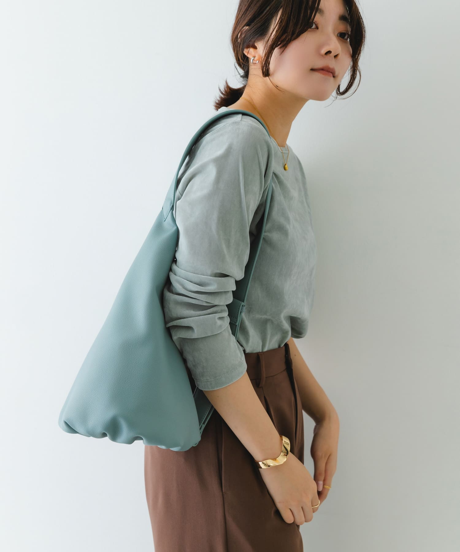 ワンショルダーボディバッグ SAX one