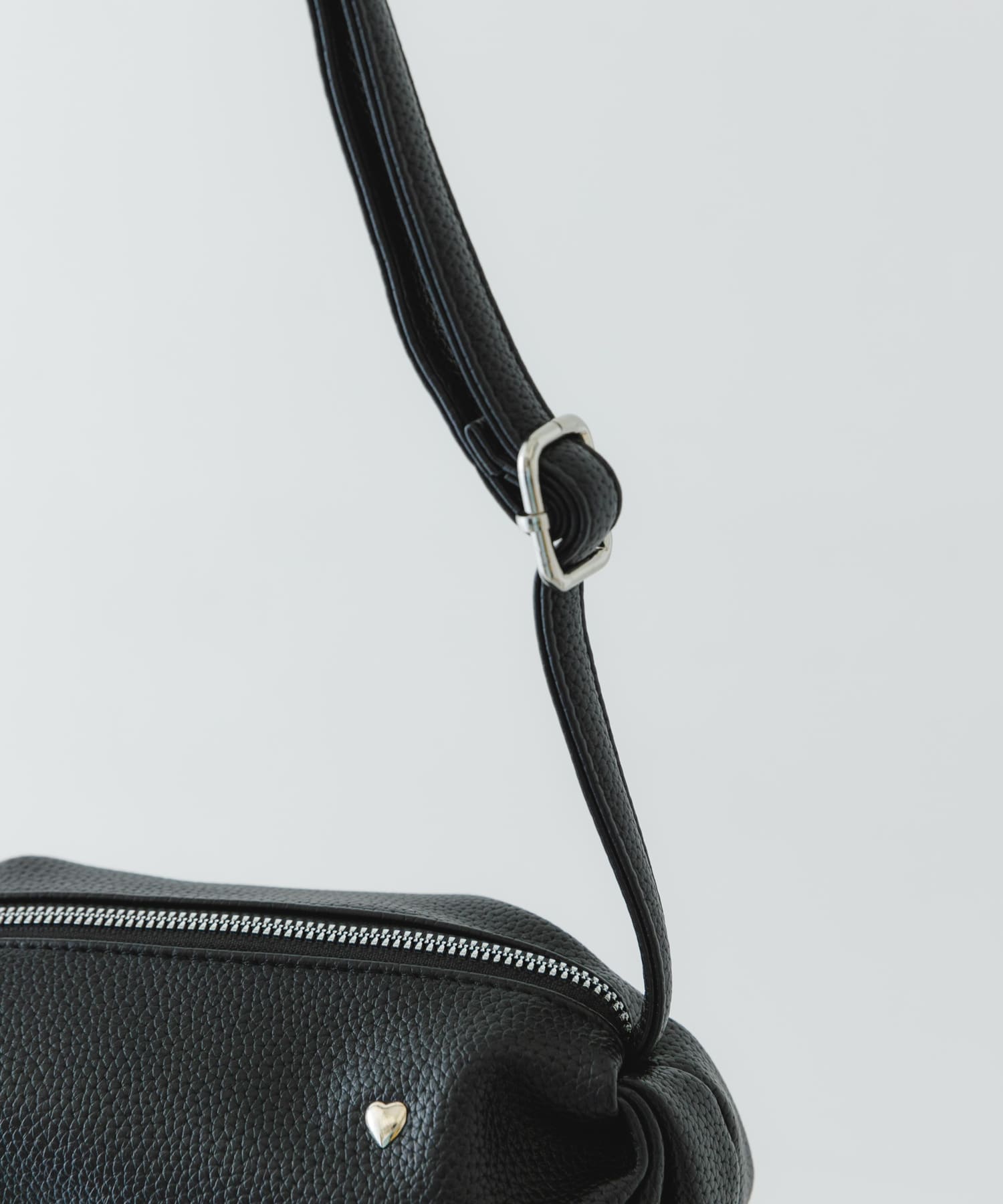 ハートスタッズミニショルダーバッグ BLACK one