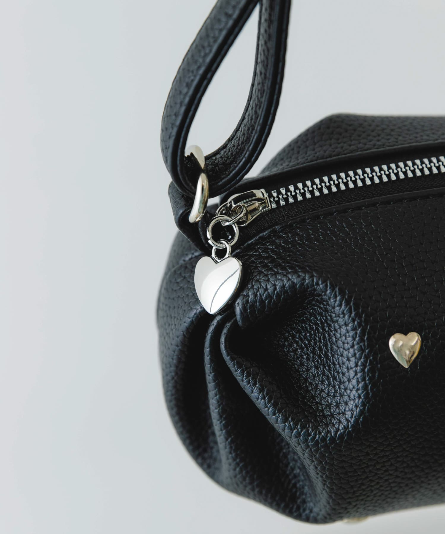 ハートスタッズミニショルダーバッグ BLACK one