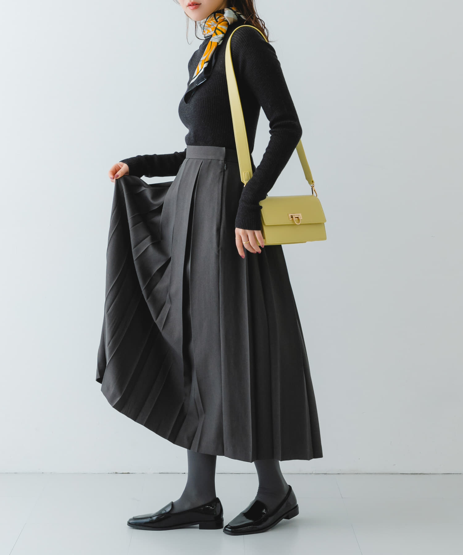 金具付ショルダーバッグ C.YELLOW one