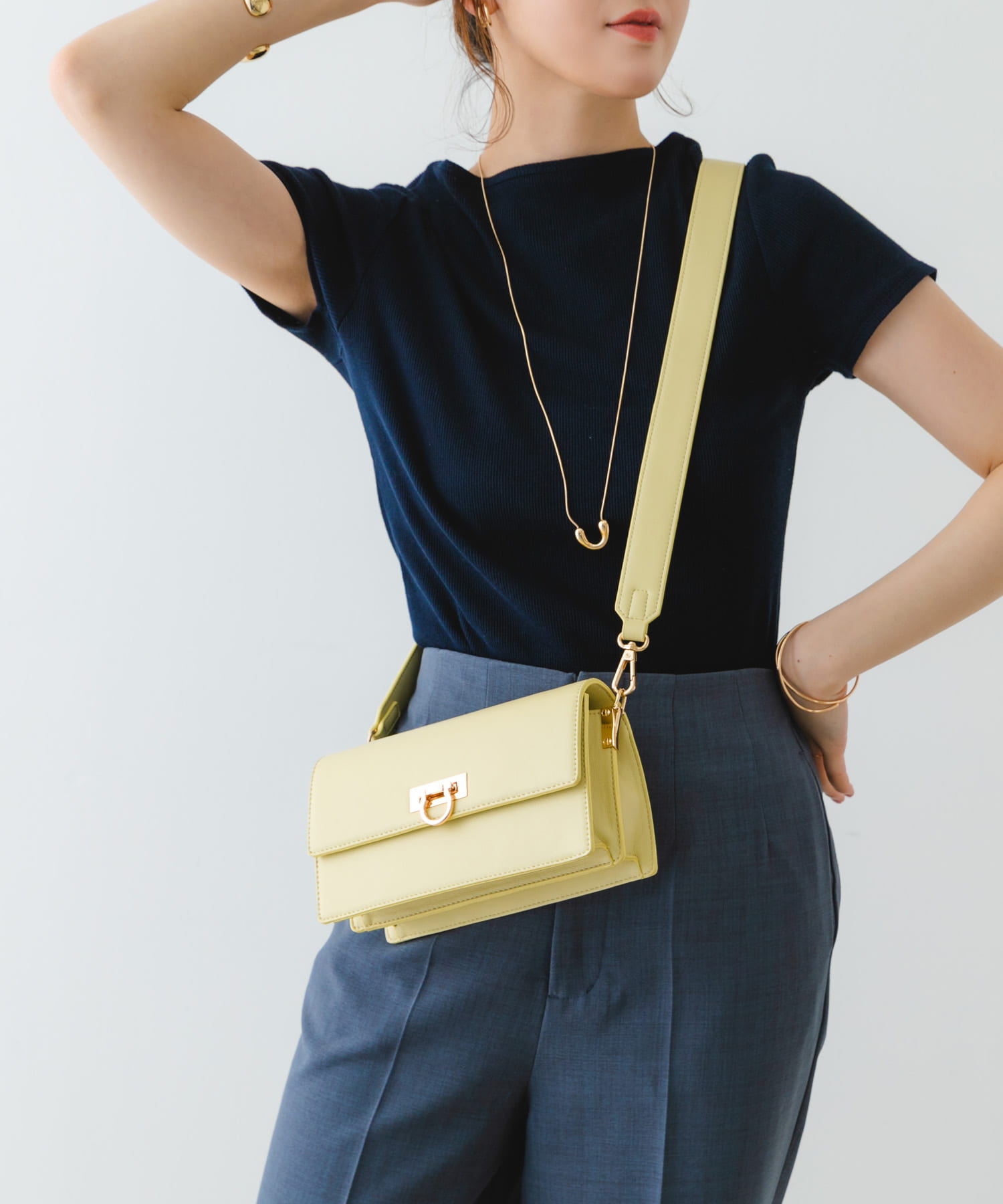 金具付ショルダーバッグ C.YELLOW one