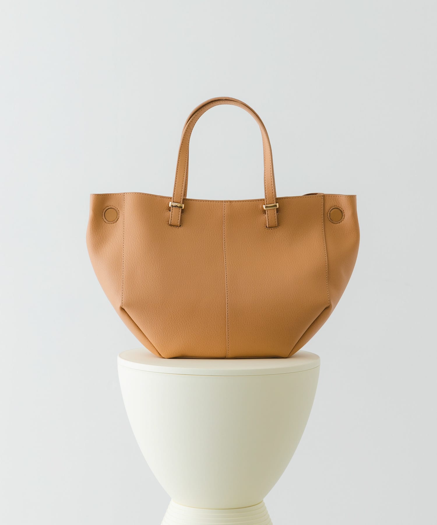 ラウンドミドルバッグ BEIGE one