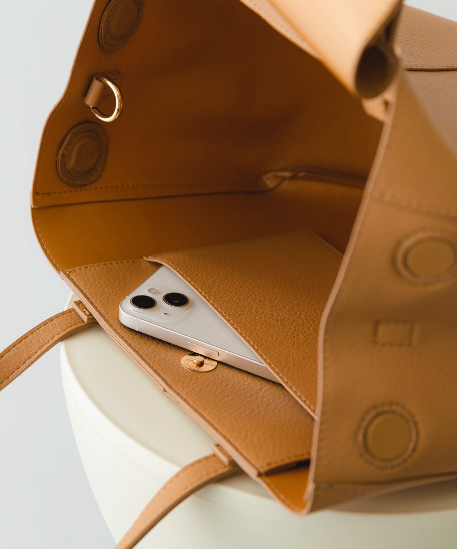 ラウンドミドルバッグ BEIGE one