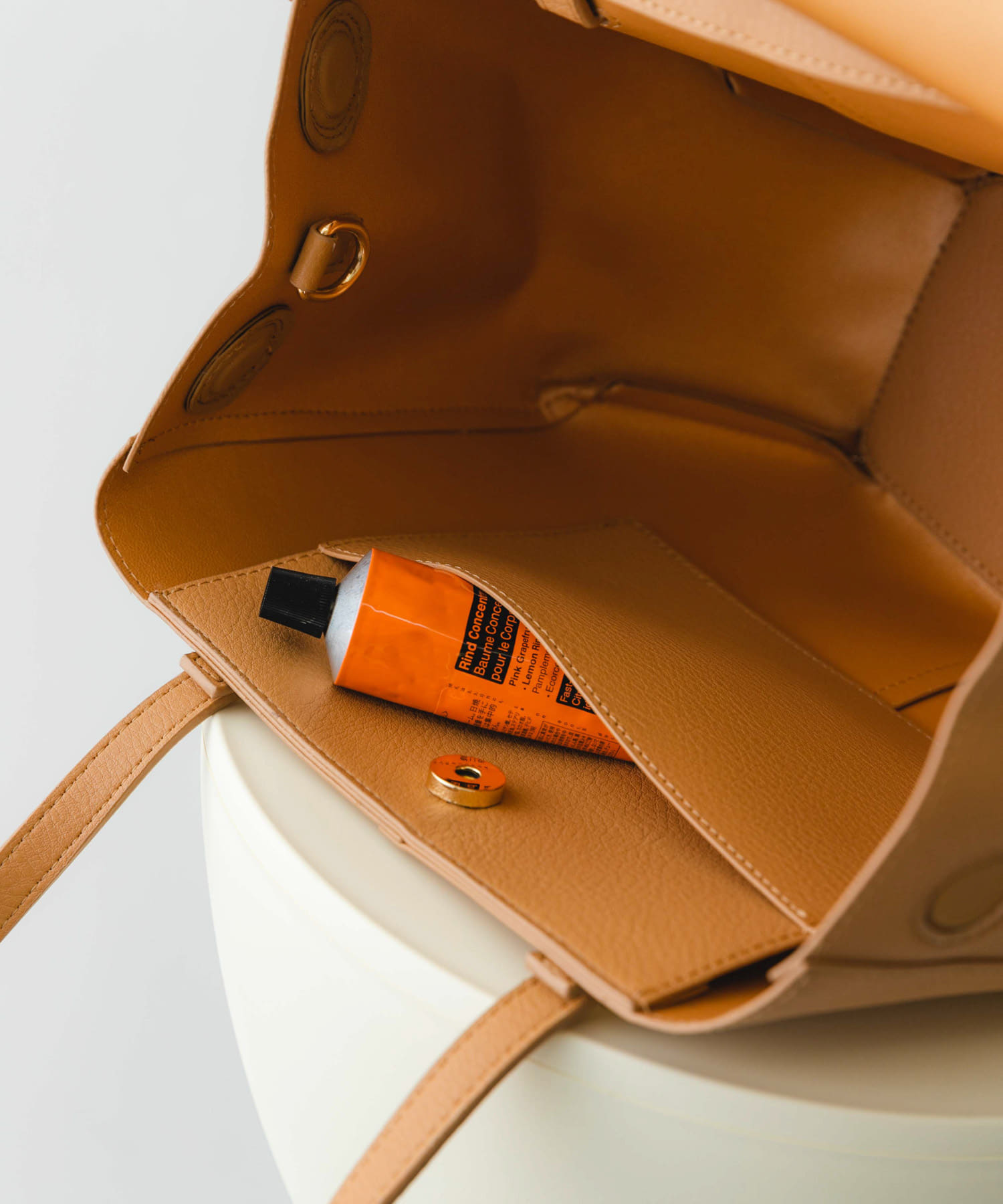 ラウンドミドルバッグ BEIGE one