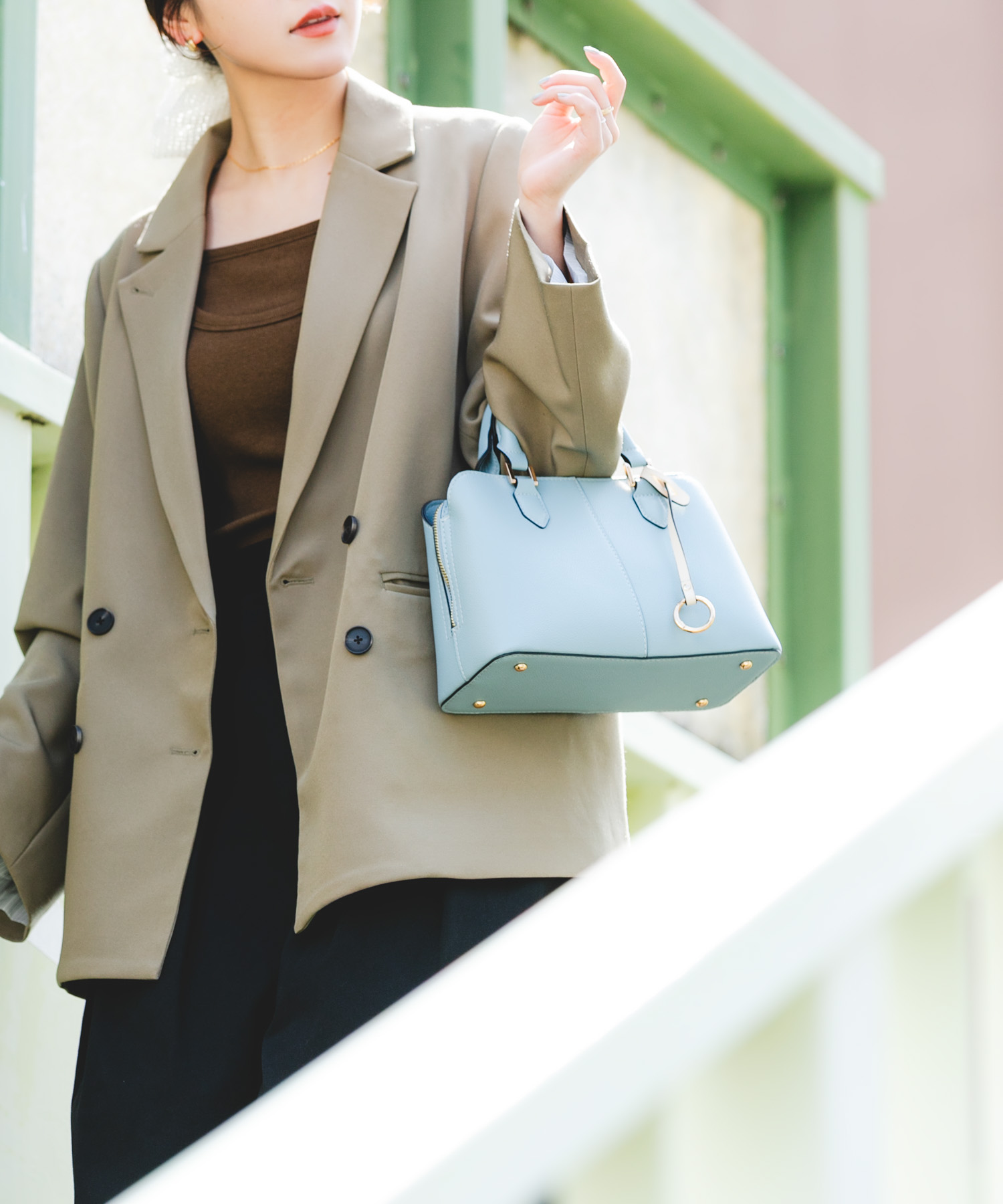 センターステッチハンドバッグ