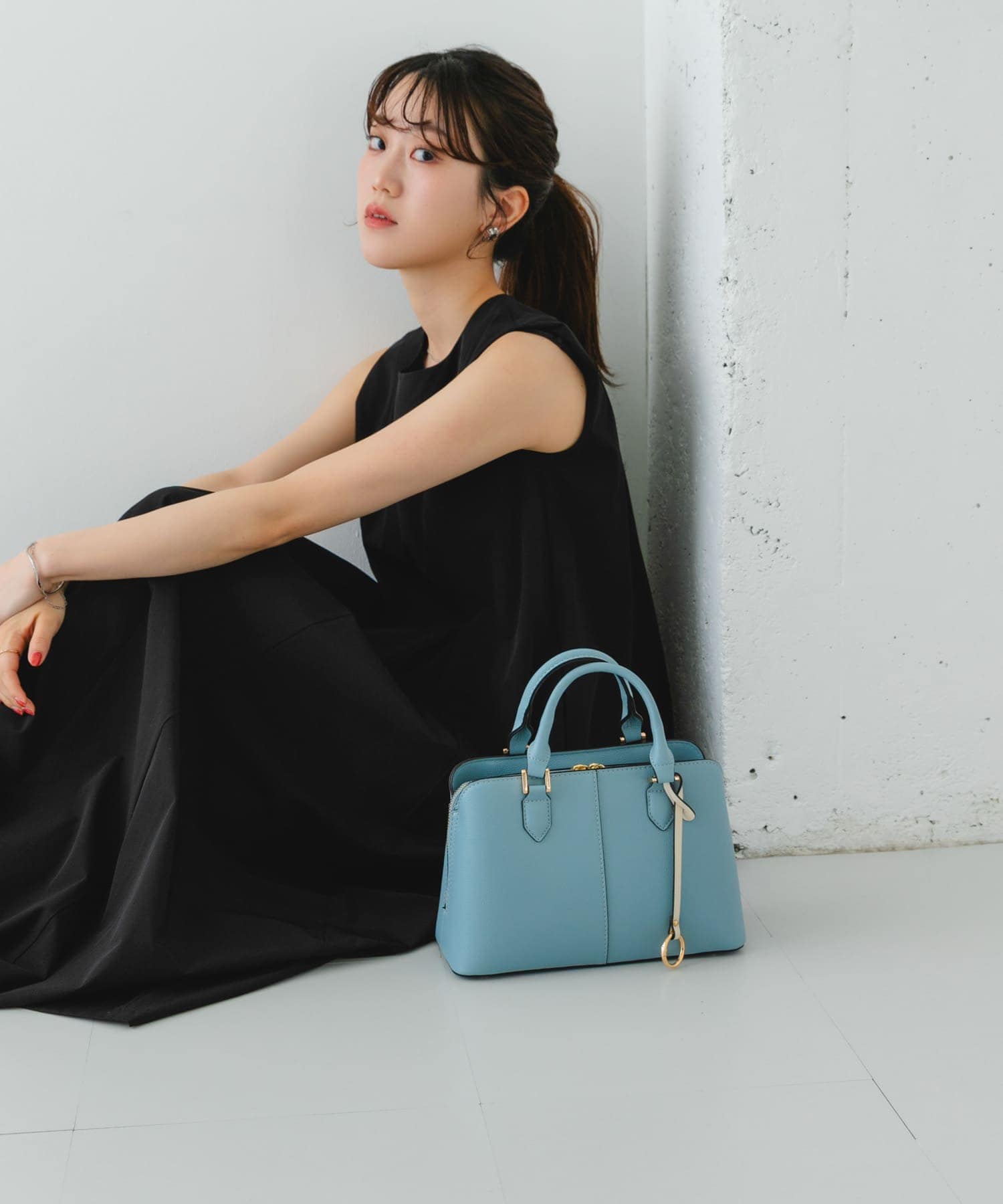 センターステッチハンドバッグ SAX one