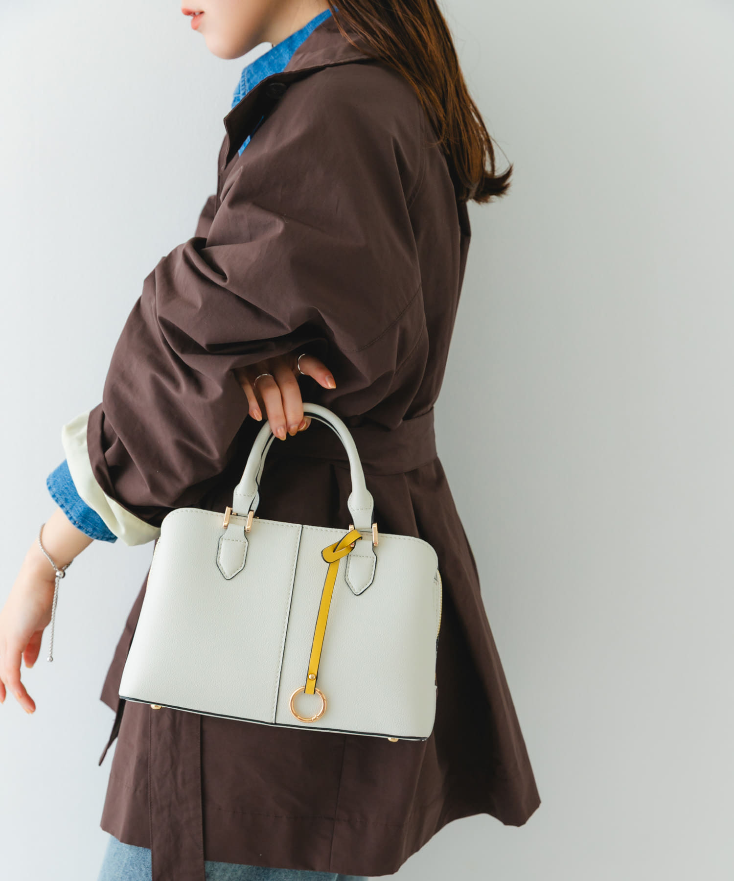 センターステッチハンドバッグ