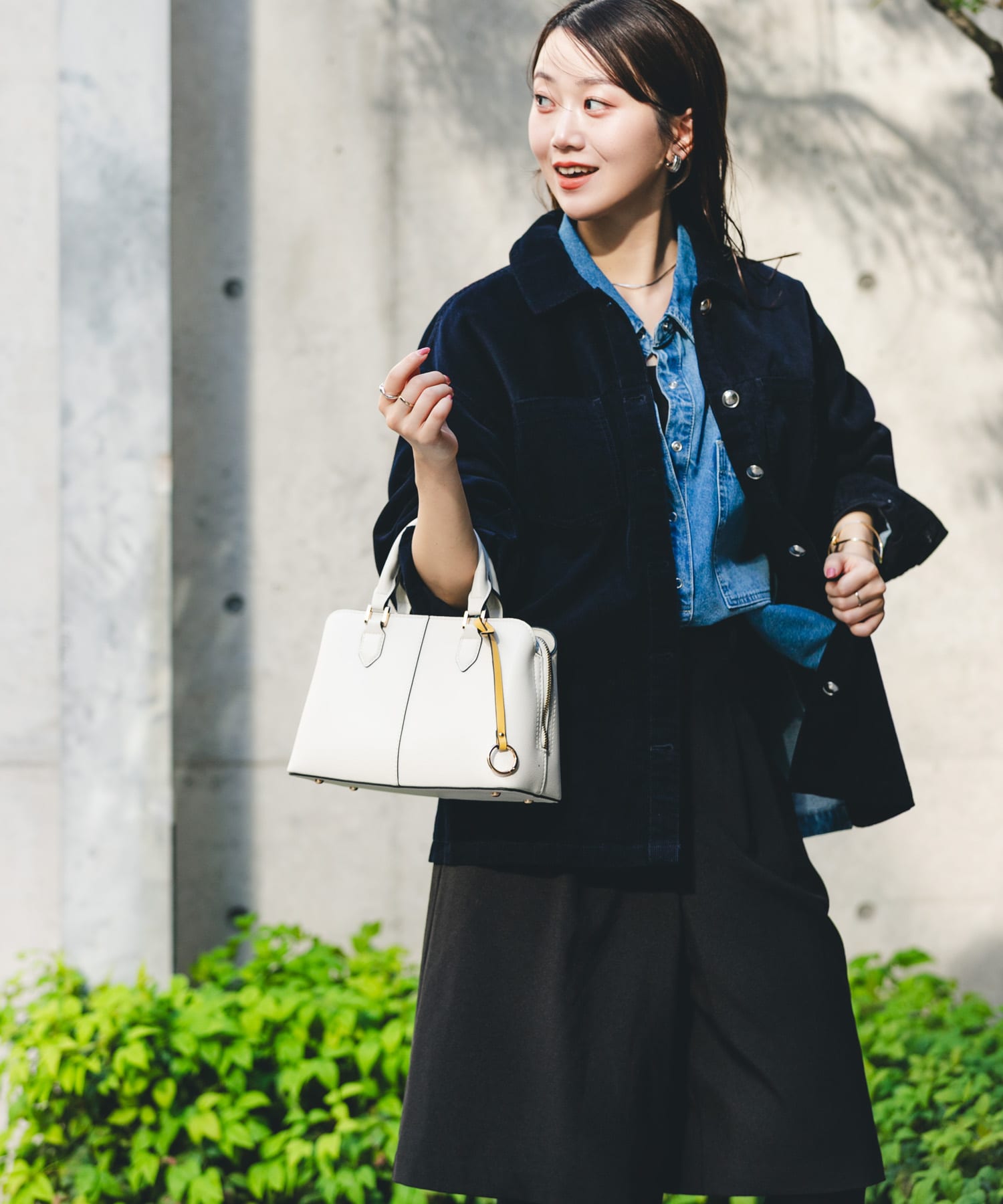 センターステッチハンドバッグ MILK one