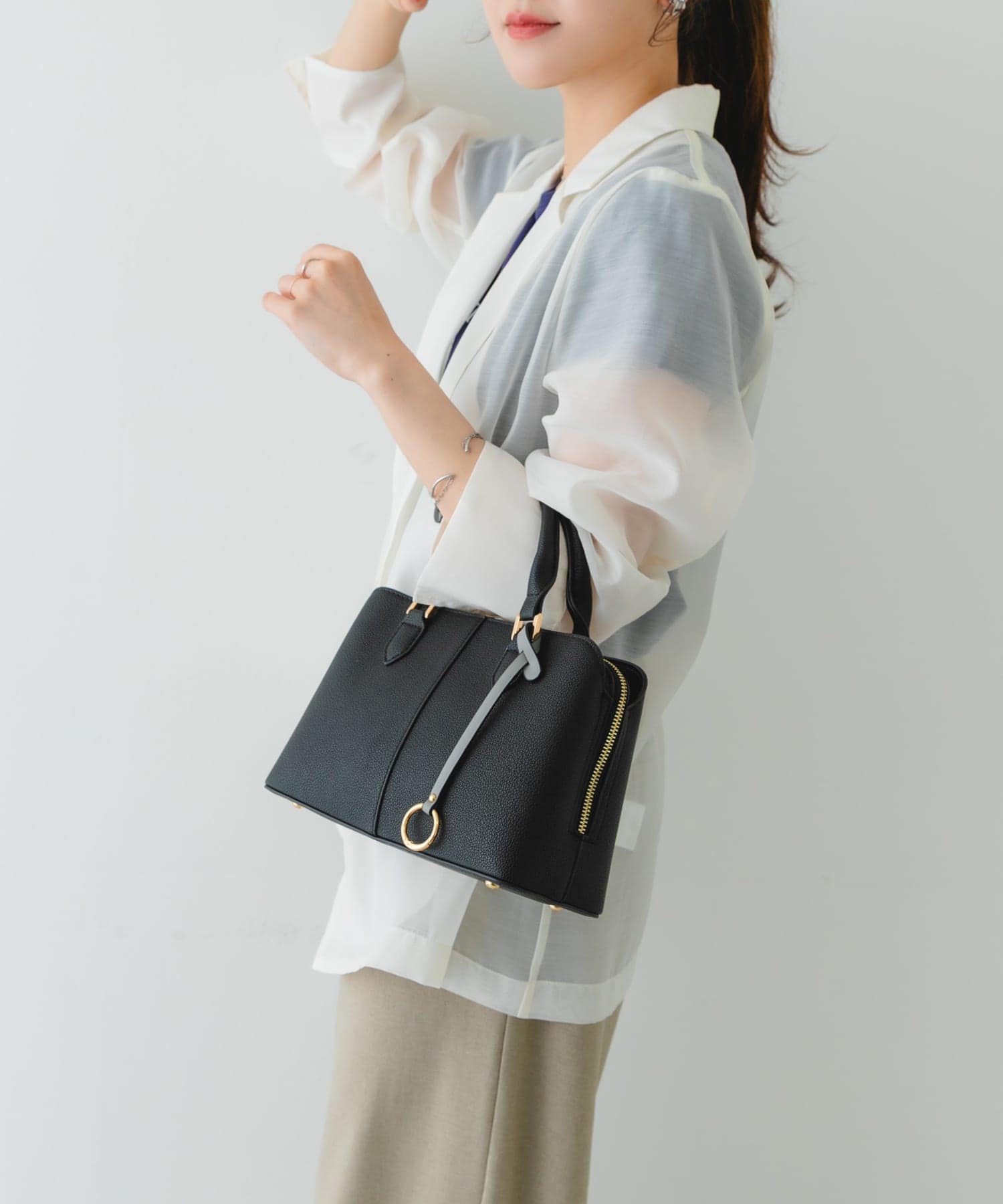センターステッチハンドバッグ BLACK one