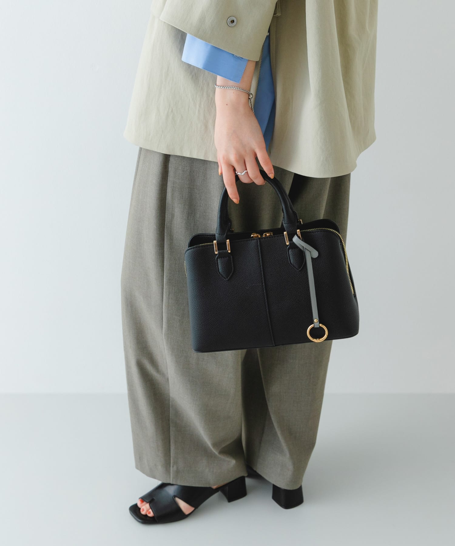 センターステッチハンドバッグ BLACK one