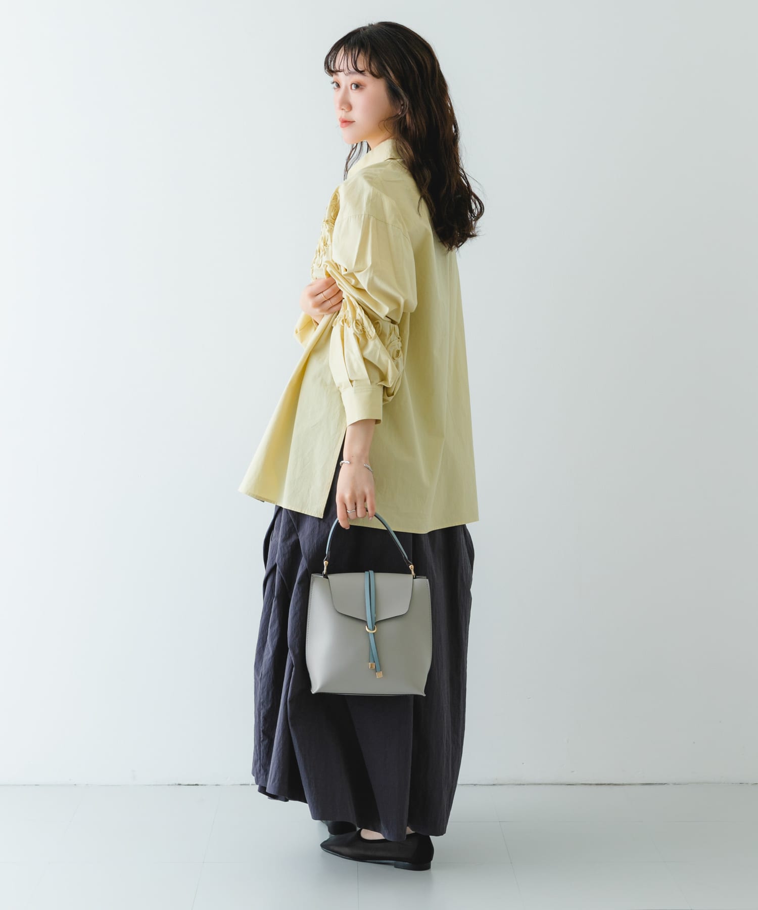 ワンハンドルフラップバッグ GRAYxBLUE one